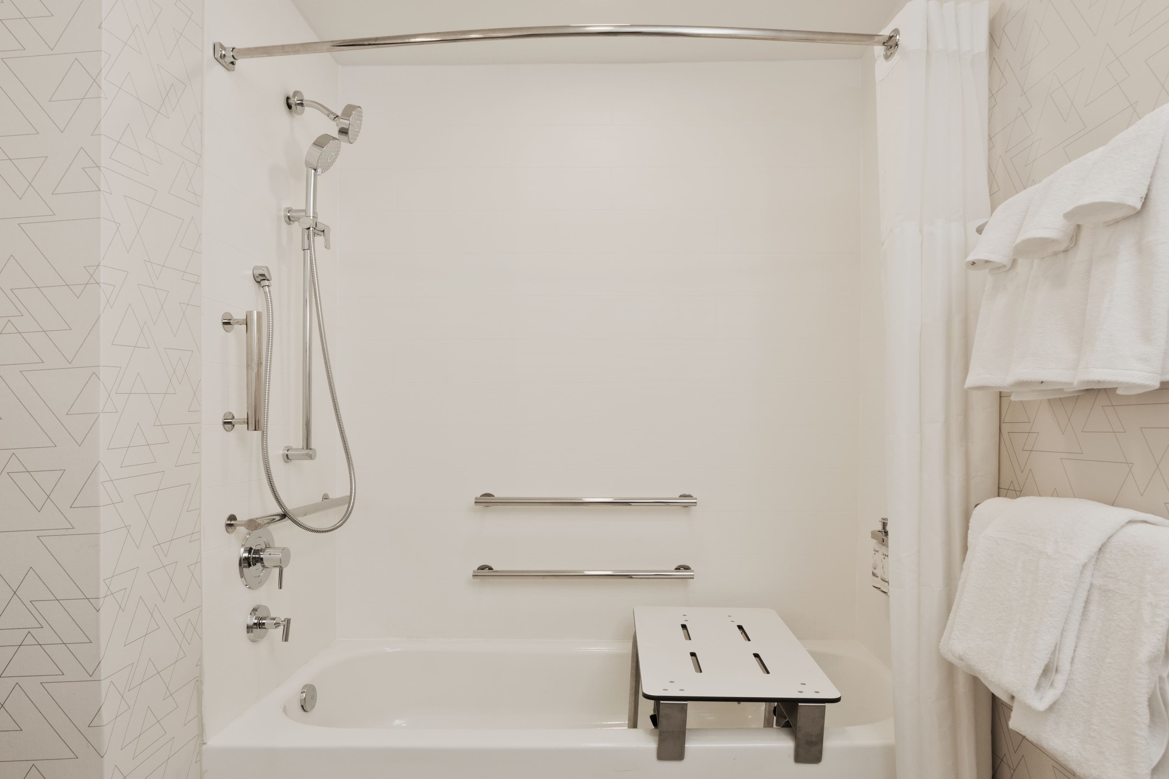 Holiday Inn Express Columbus - Fort Benning Area — 8