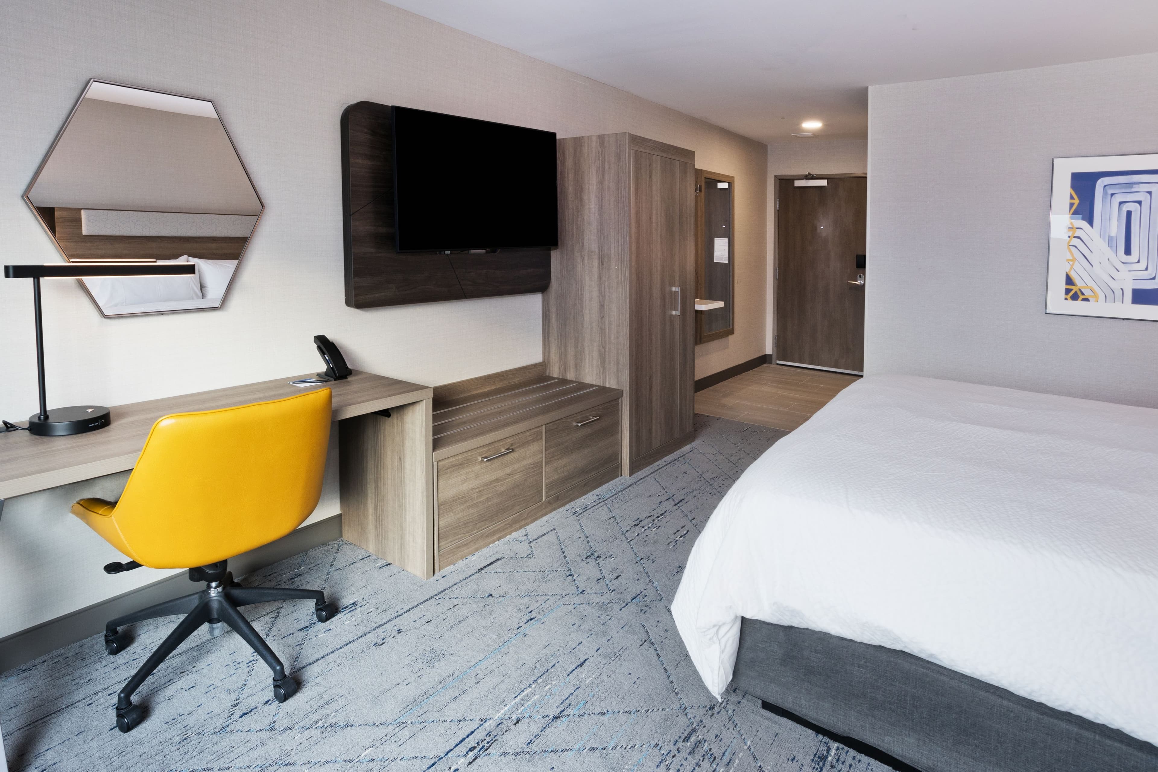 Holiday Inn Express Columbus - Fort Benning Area - Image 3
