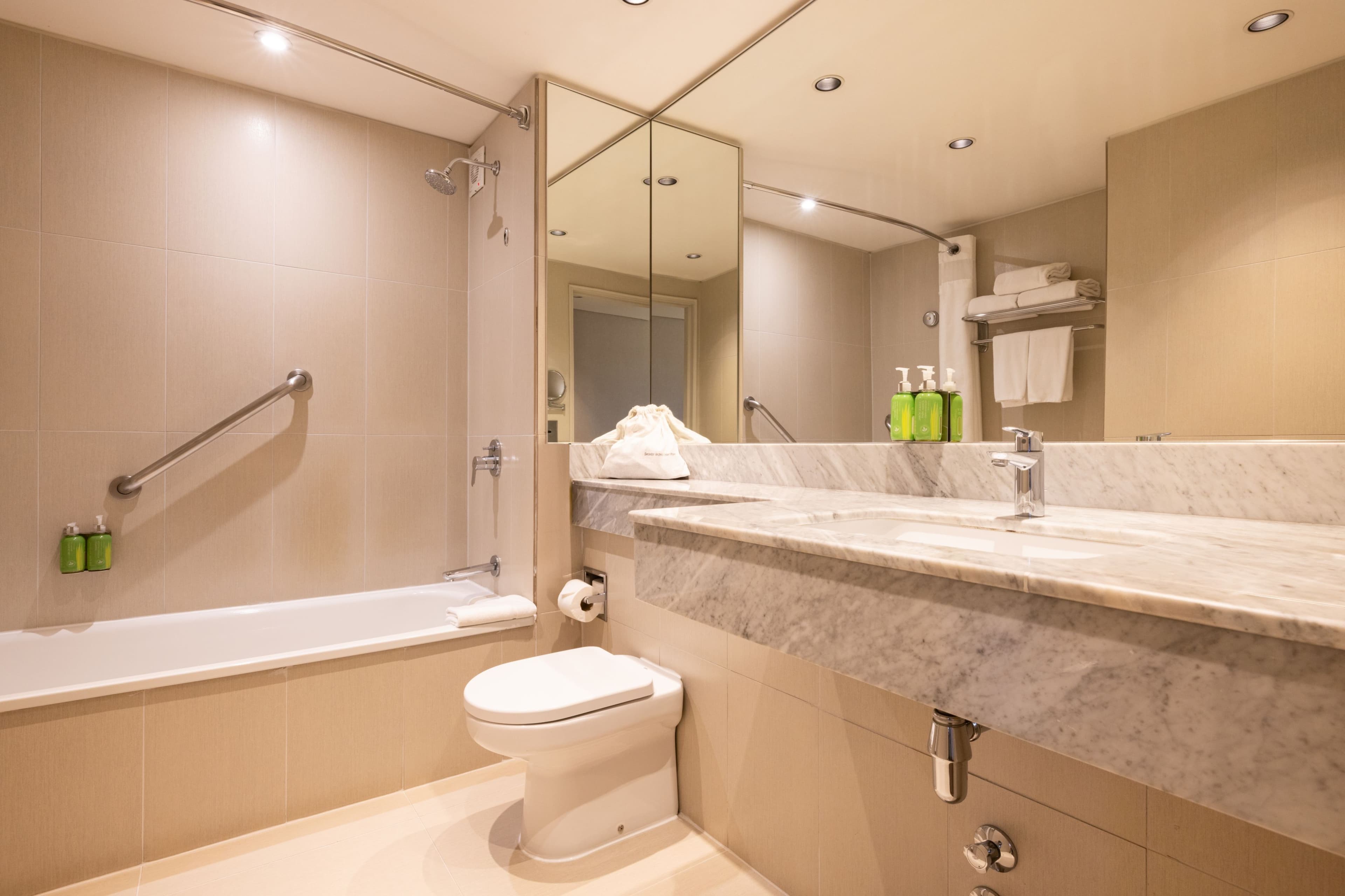 Holiday Inn Express Concepcion - Image 3
