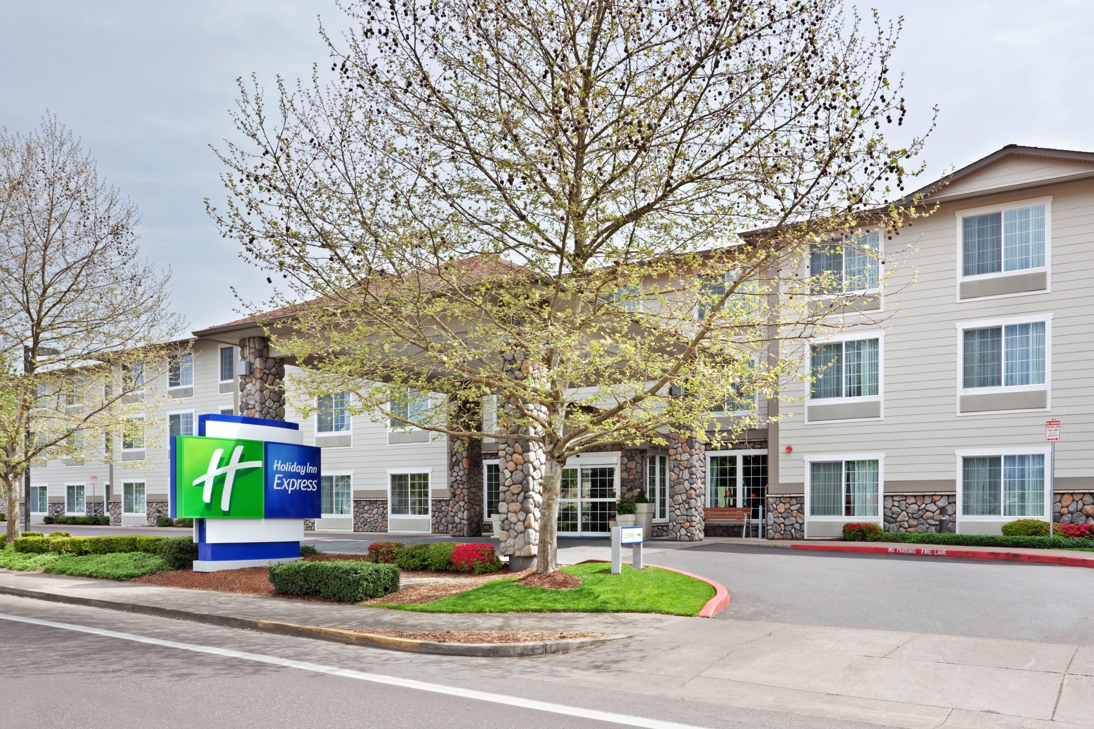 Holiday Inn Express Corvallis-On The River - Image 1