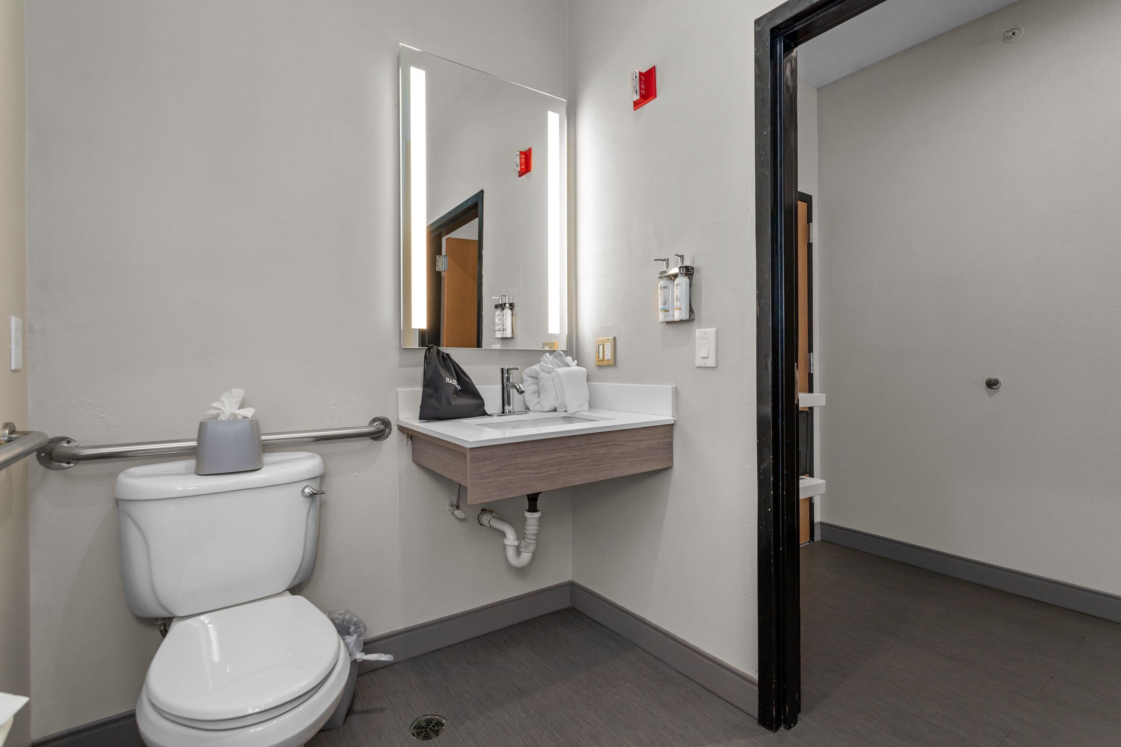 Holiday Inn Express Crockett — 7