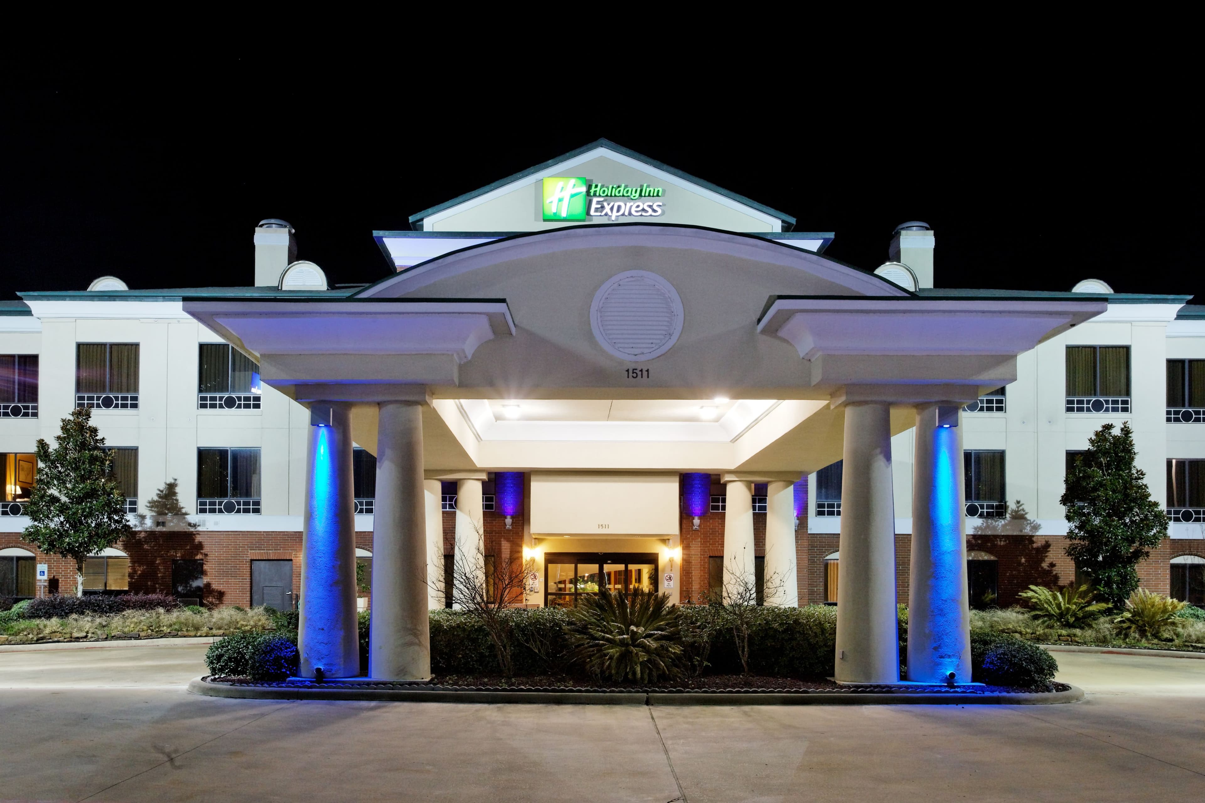 Holiday Inn Express Crockett - Image 1
