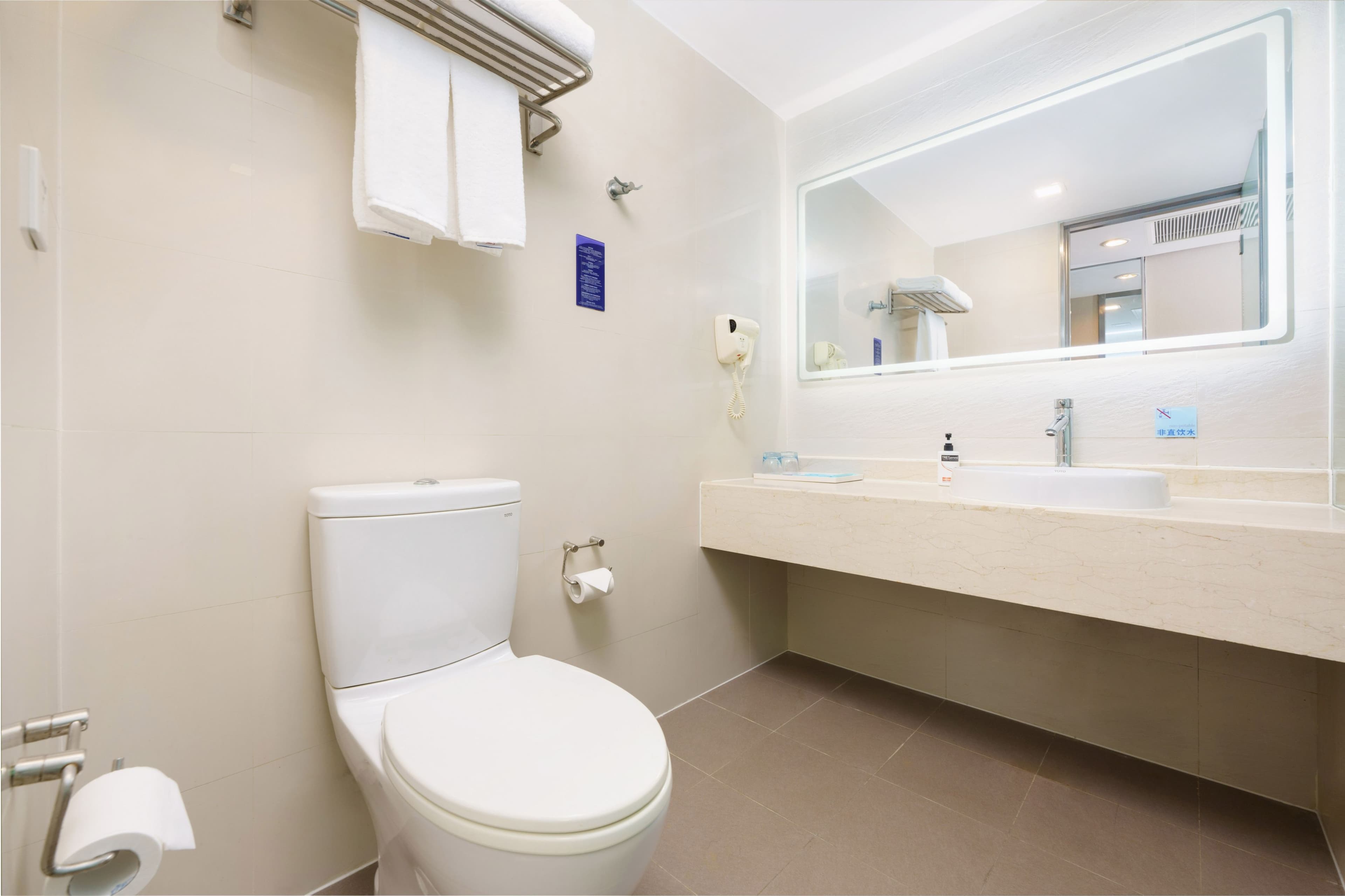 Holiday Inn Express Dalian City Center — 10