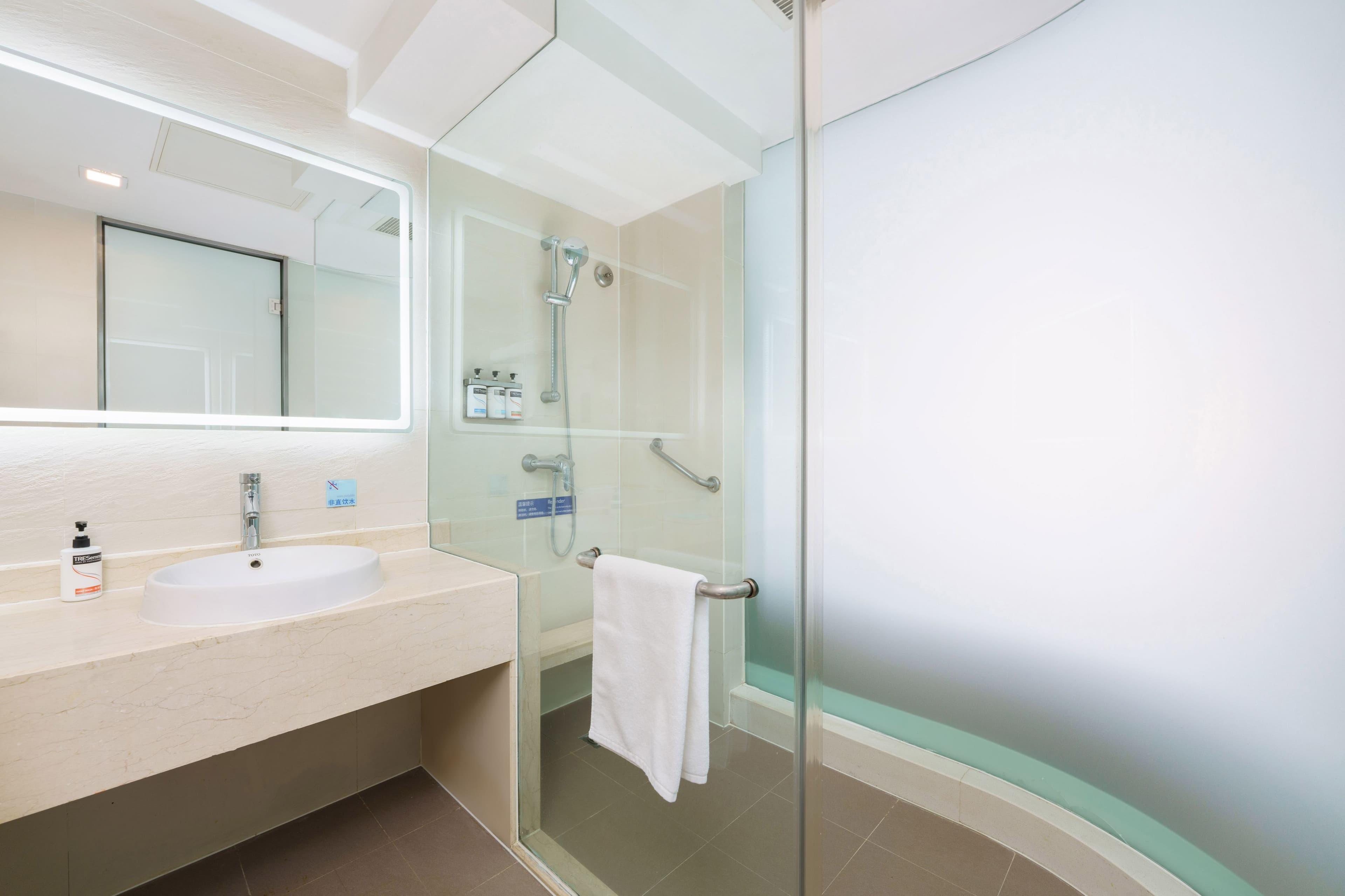 Holiday Inn Express Dalian City Center — 9