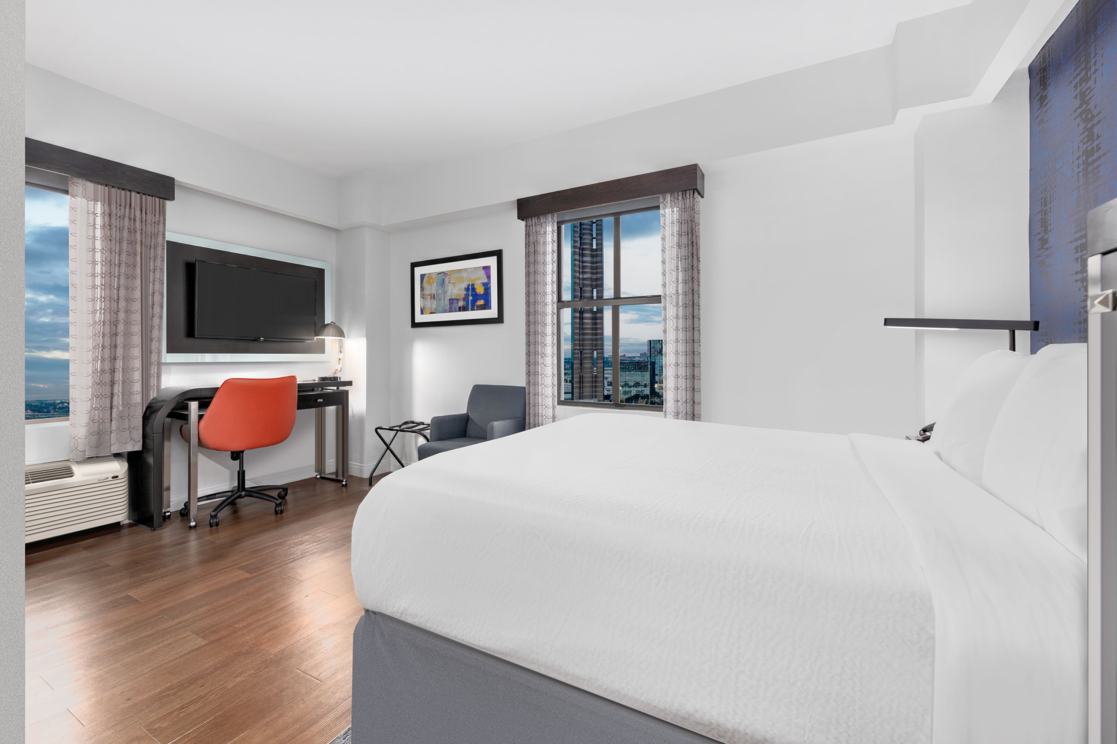 Holiday Inn Express Dallas Downtown — 36