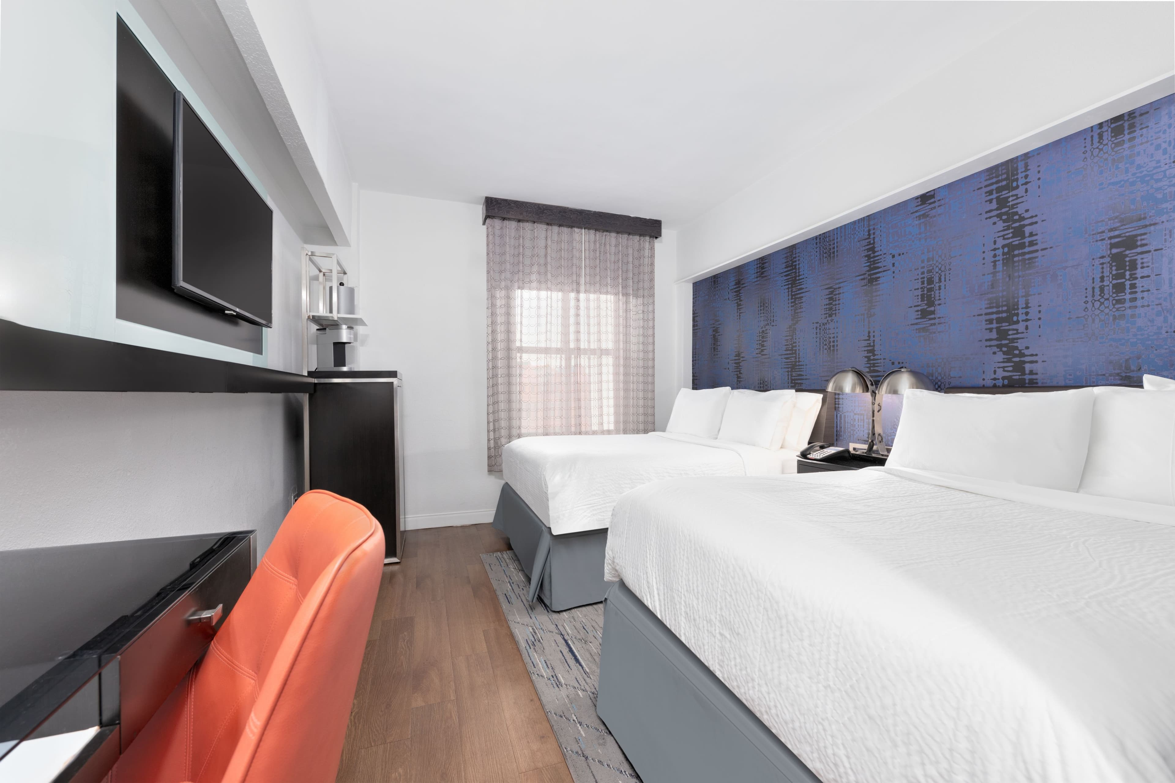 Holiday Inn Express Dallas Downtown — 19