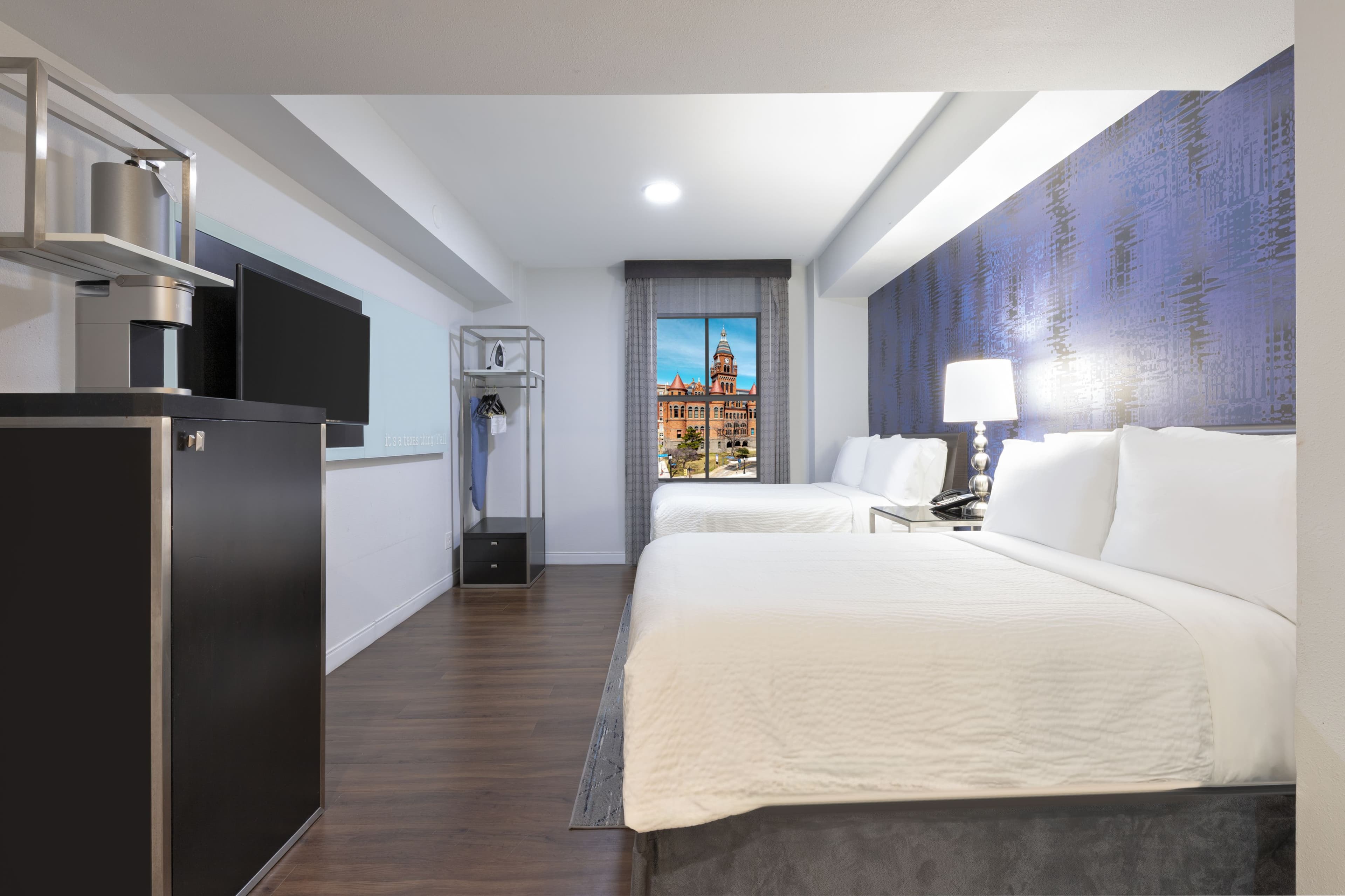 Holiday Inn Express Dallas Downtown — 14
