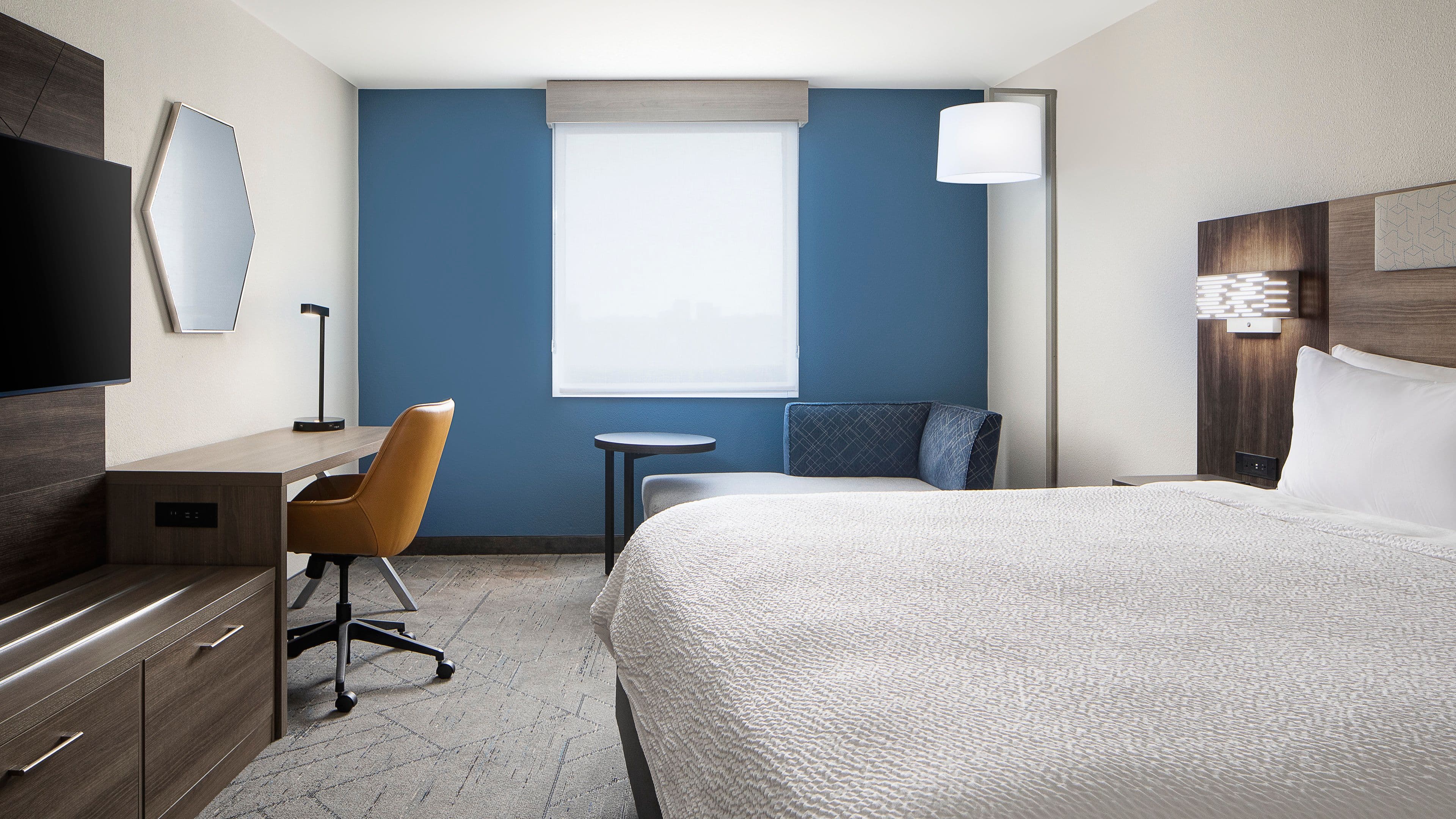 Holiday Inn Express Dallas Medical - Market Ctr — 7