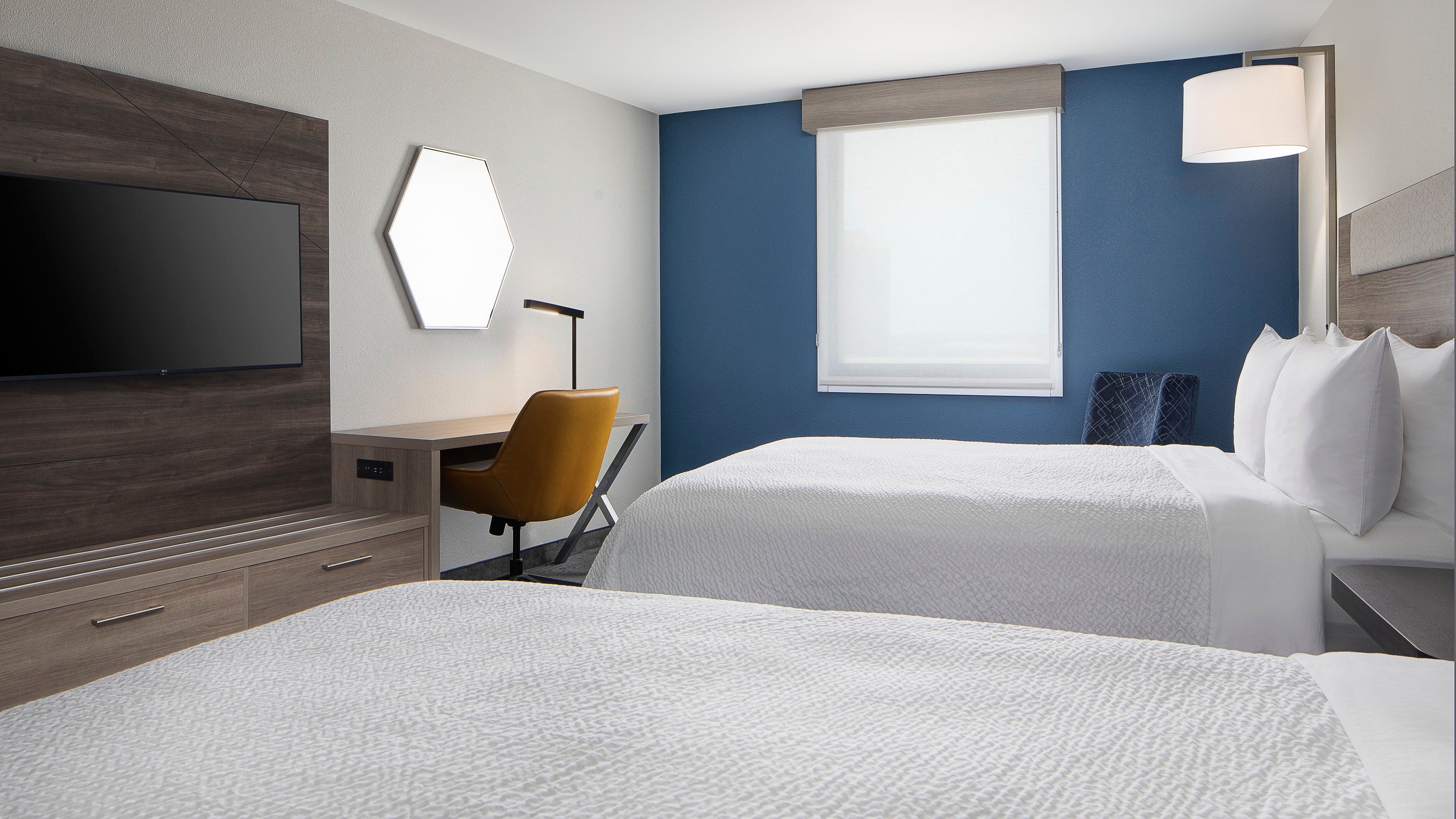 Holiday Inn Express Dallas Medical - Market Ctr — 27