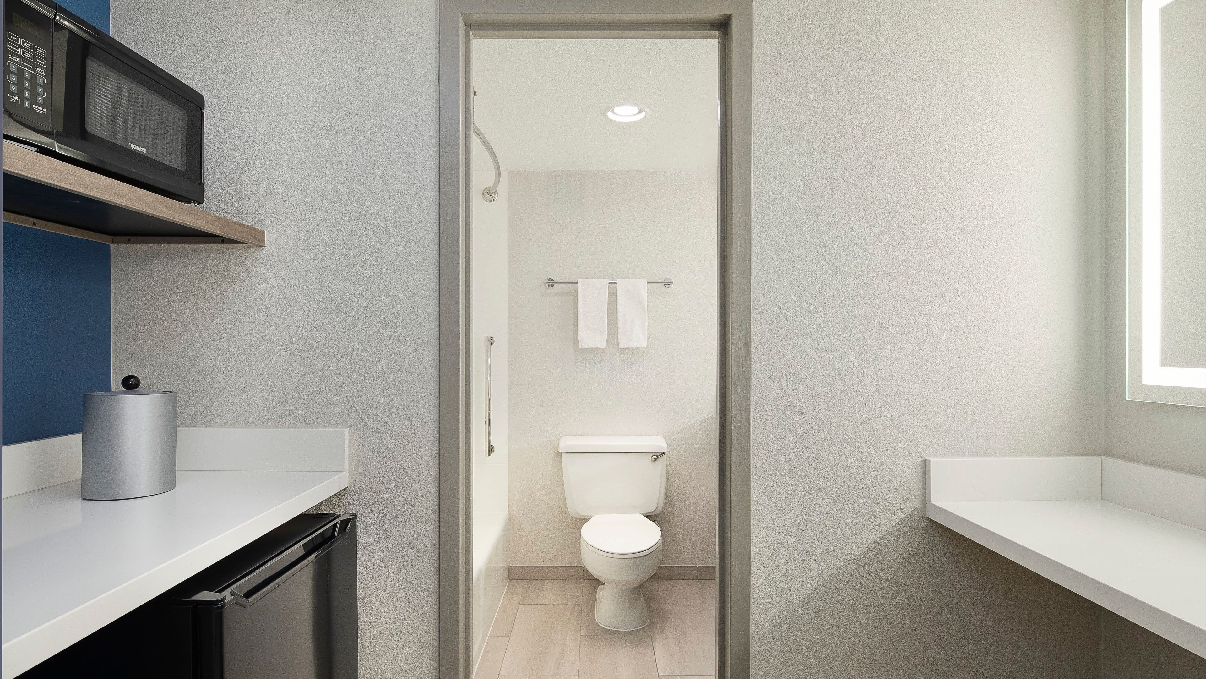 Holiday Inn Express Dallas Medical - Market Ctr — 26