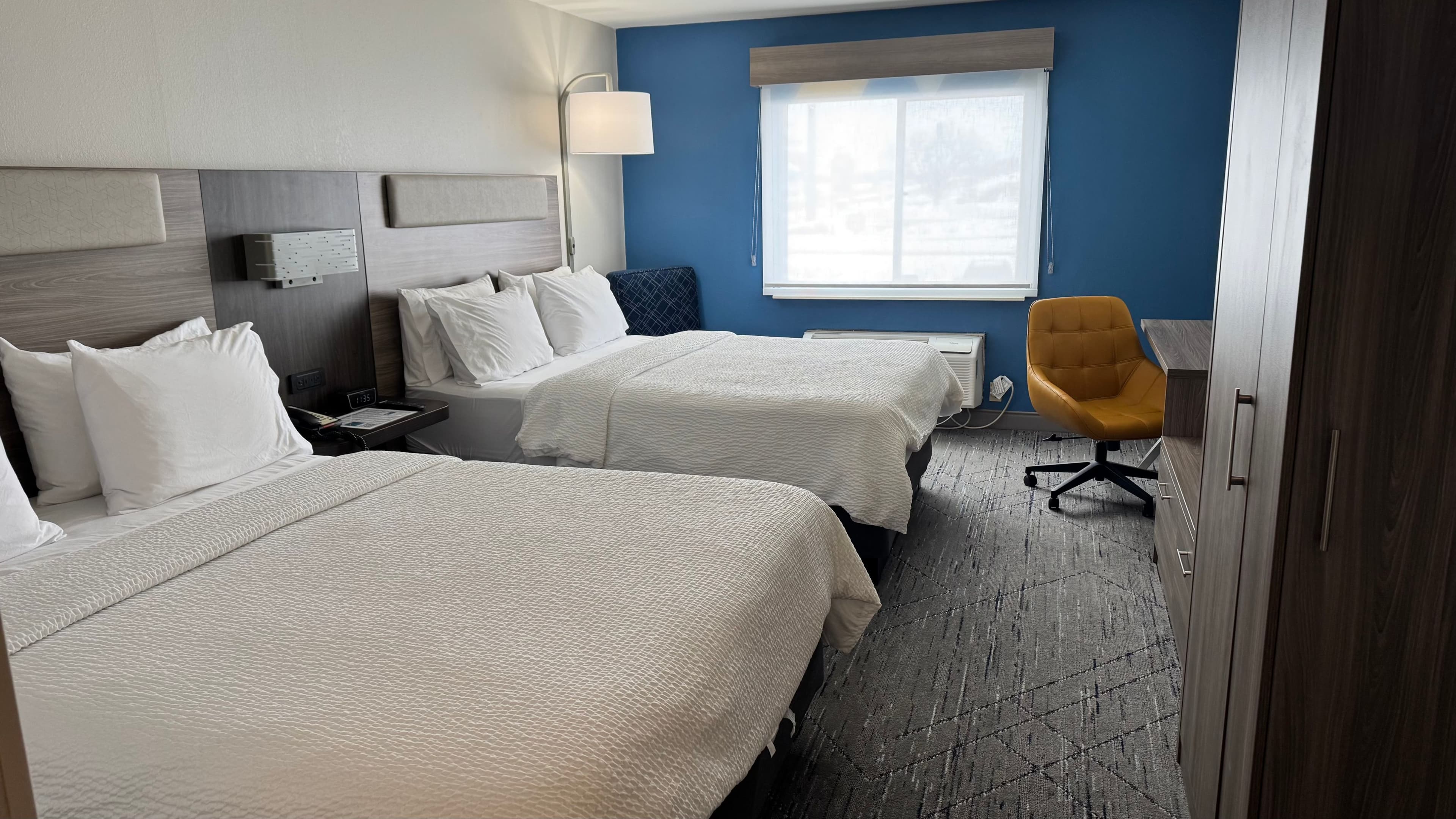 Holiday Inn Express Deforest (Madison Area) — 25