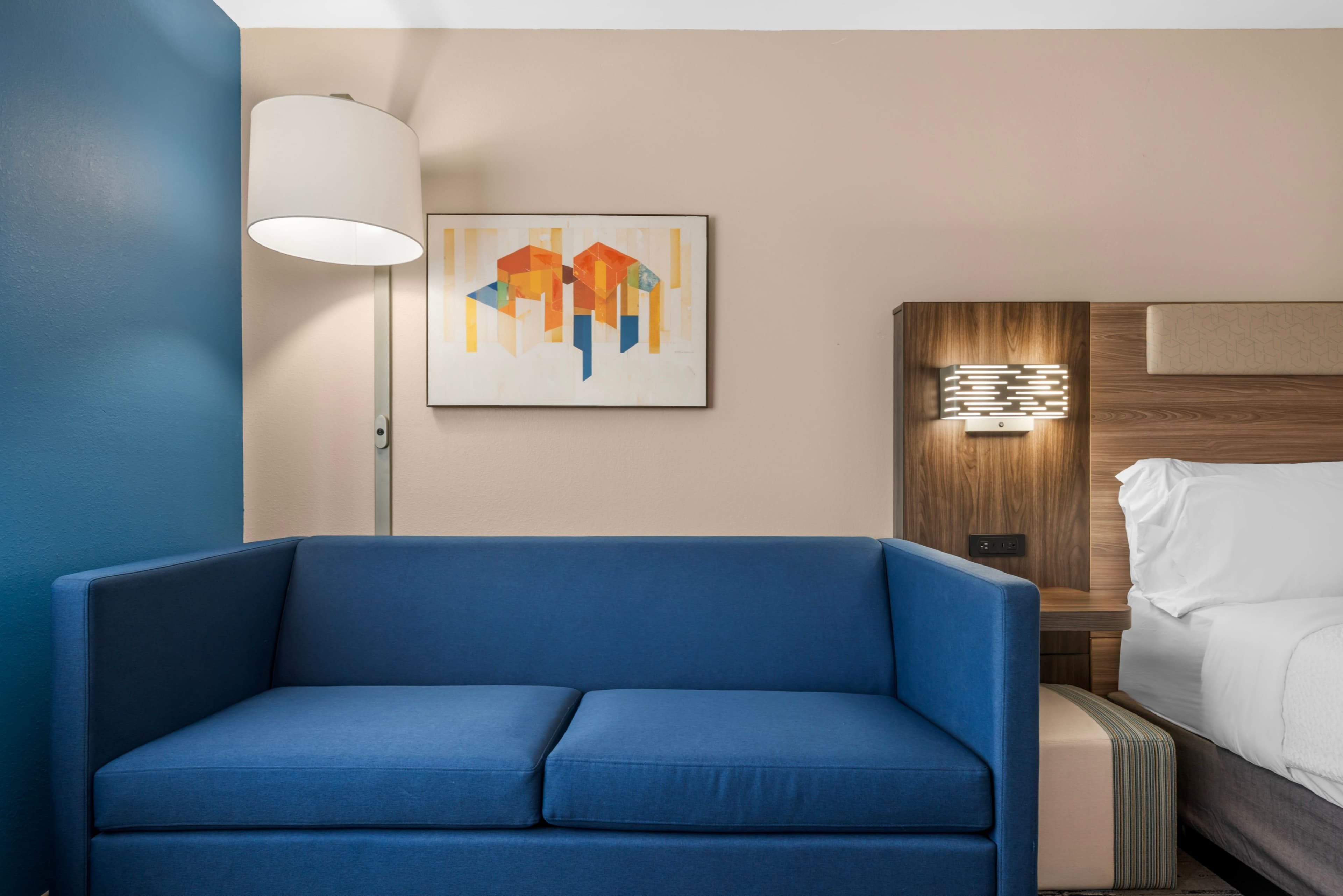 Holiday Inn Express Deforest (Madison Area) — 16