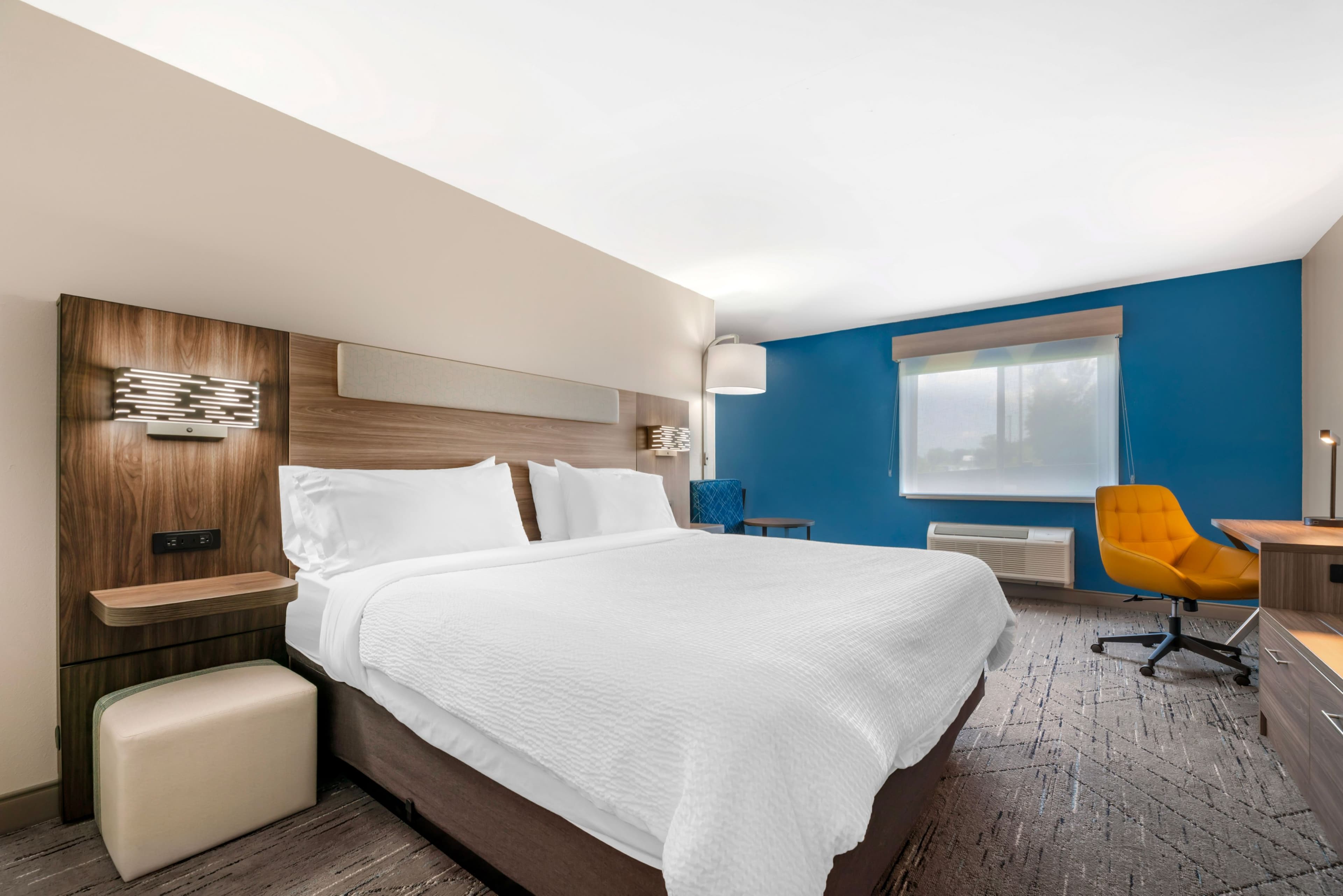 Holiday Inn Express Deforest (Madison Area) — 7
