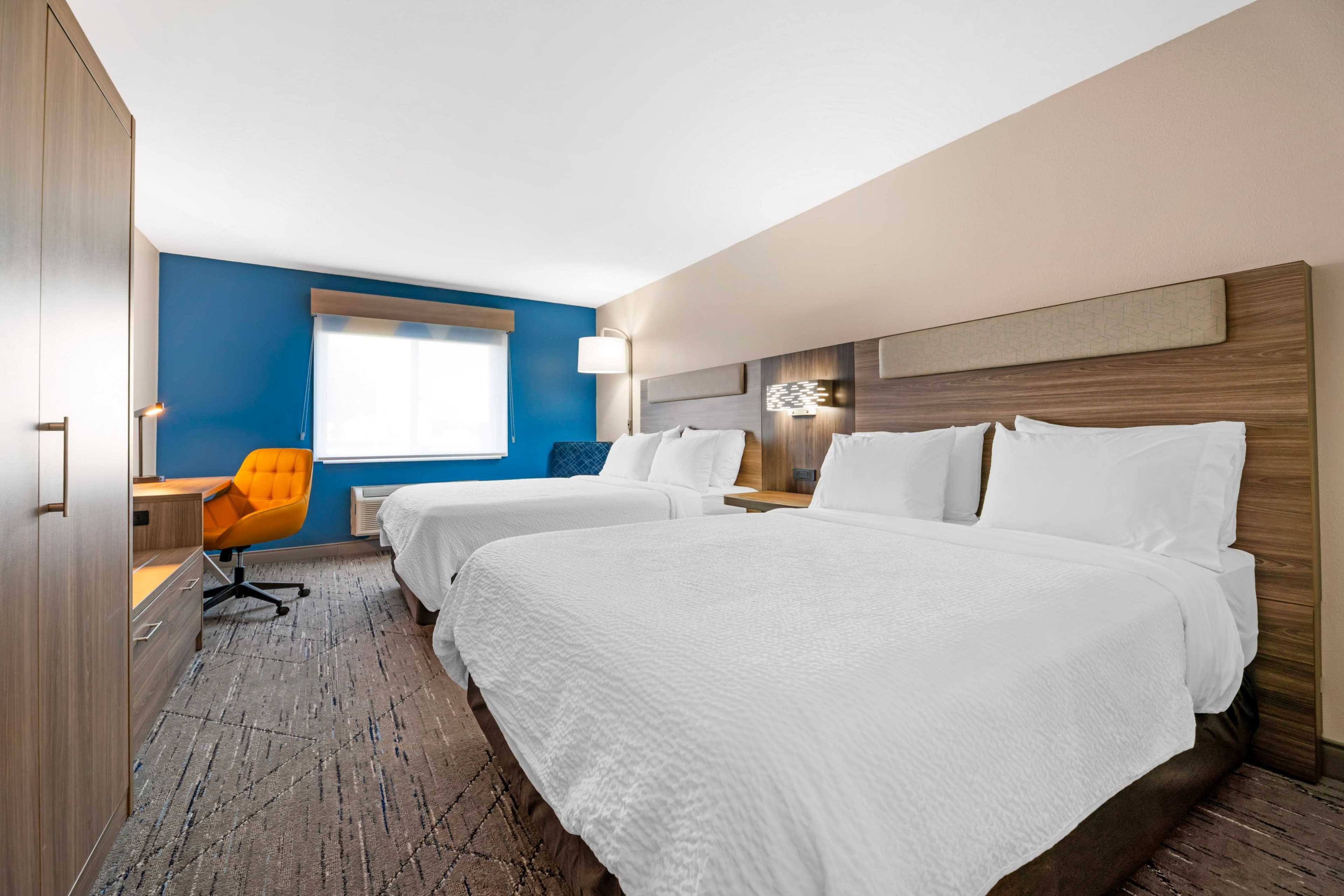 Holiday Inn Express Deforest (Madison Area) — 24