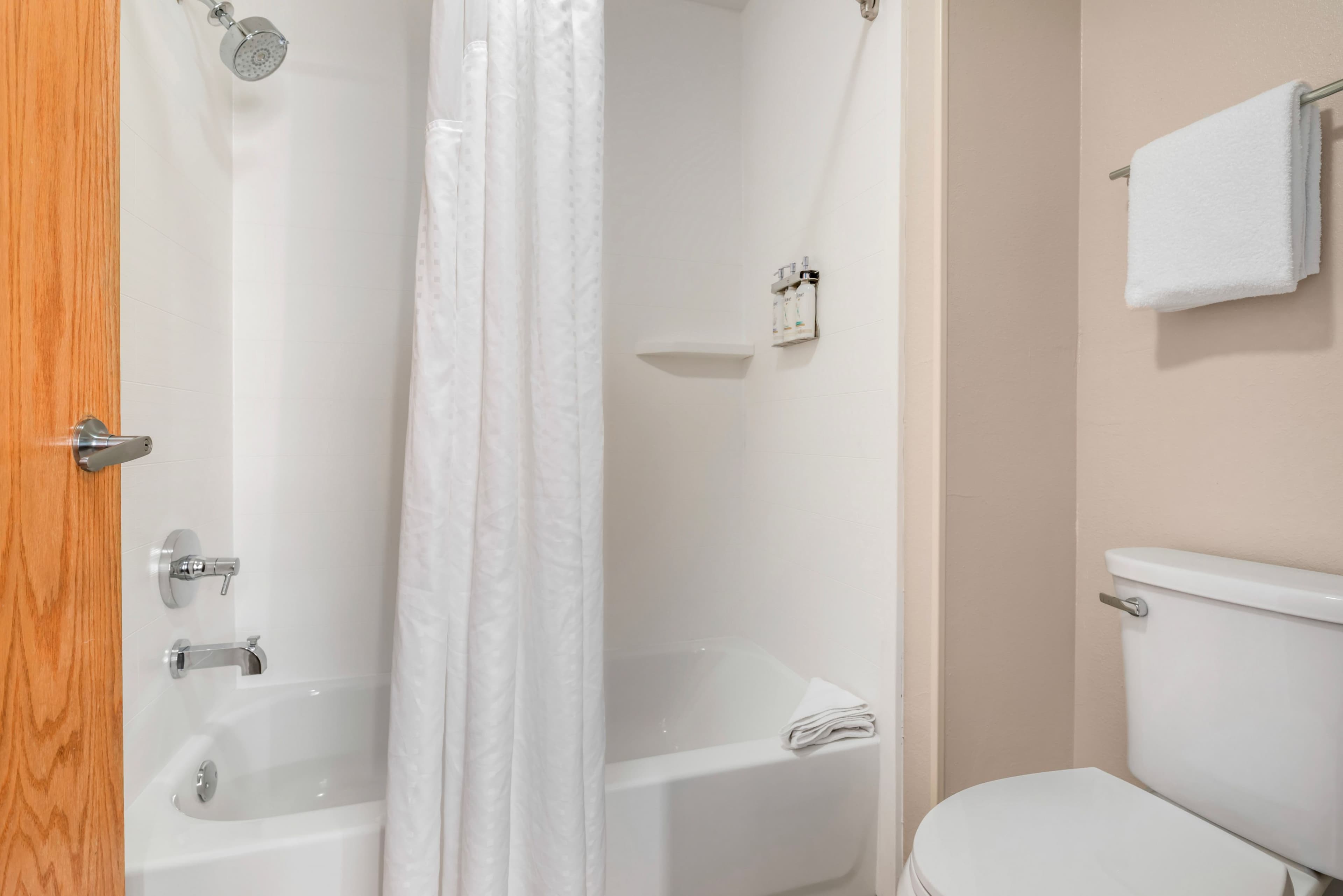 Holiday Inn Express Deforest (Madison Area) — 6
