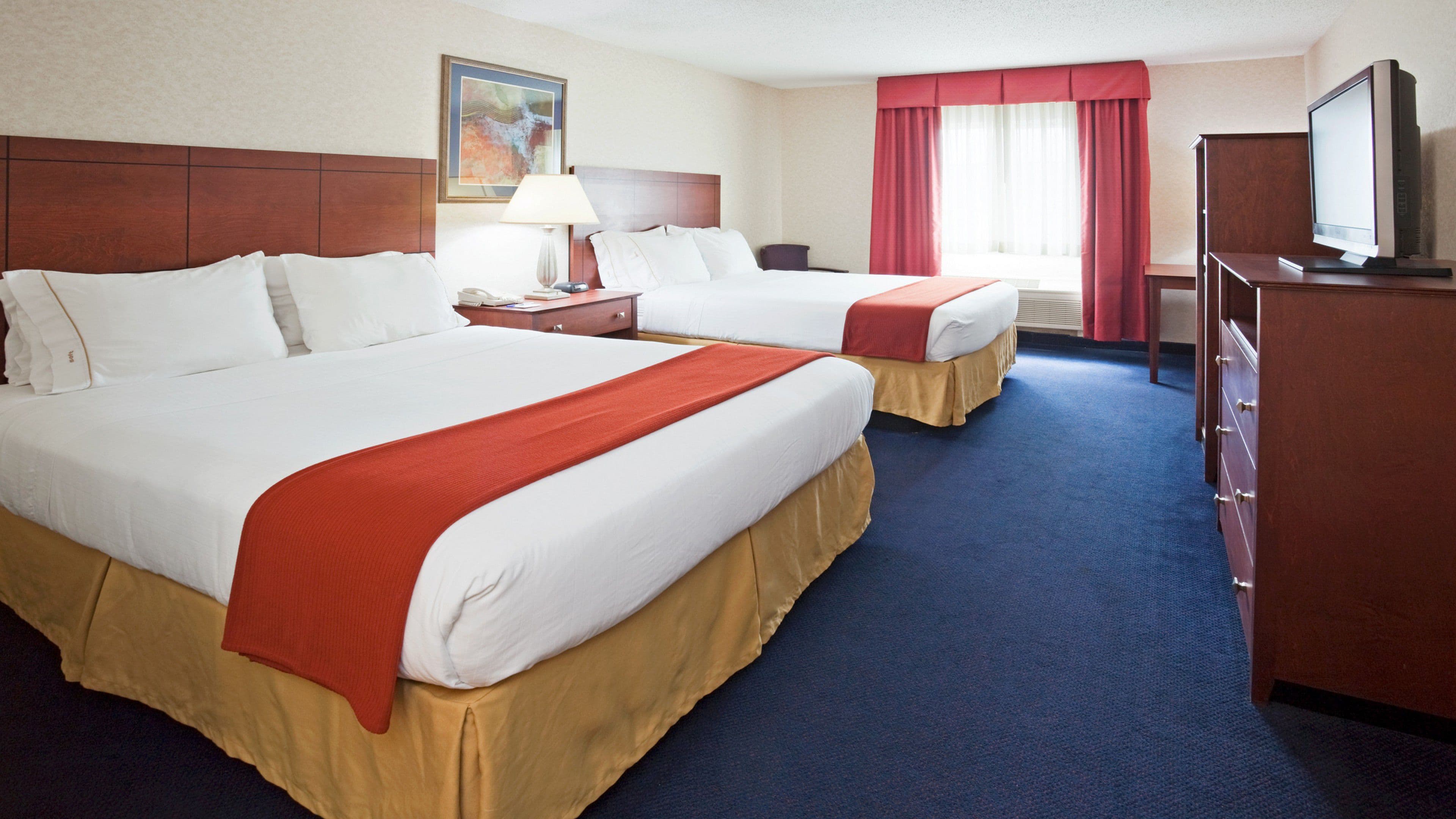 Holiday Inn Express Deforest (Madison Area) — 10