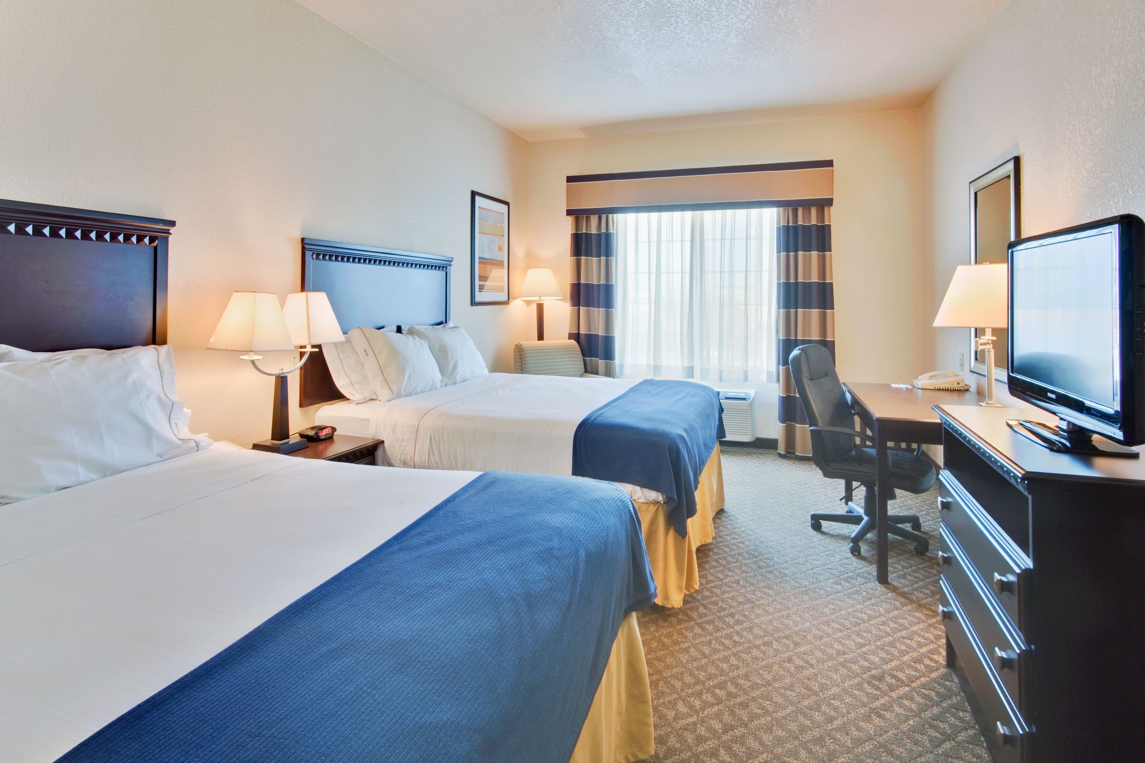 Holiday Inn Express Delano Hwy 99 — 6