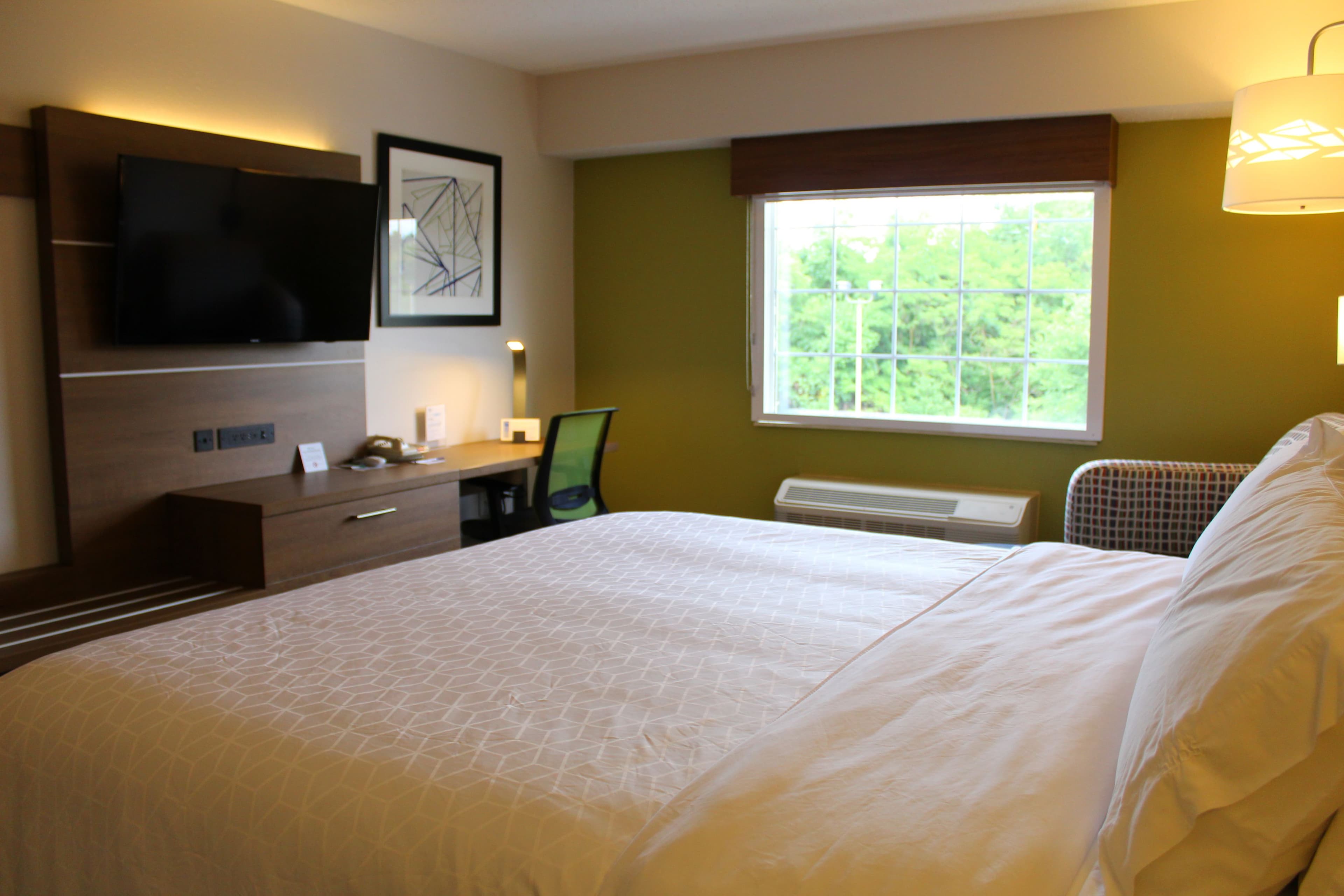 Holiday Inn Express Murrysville-Delmont - Image 3