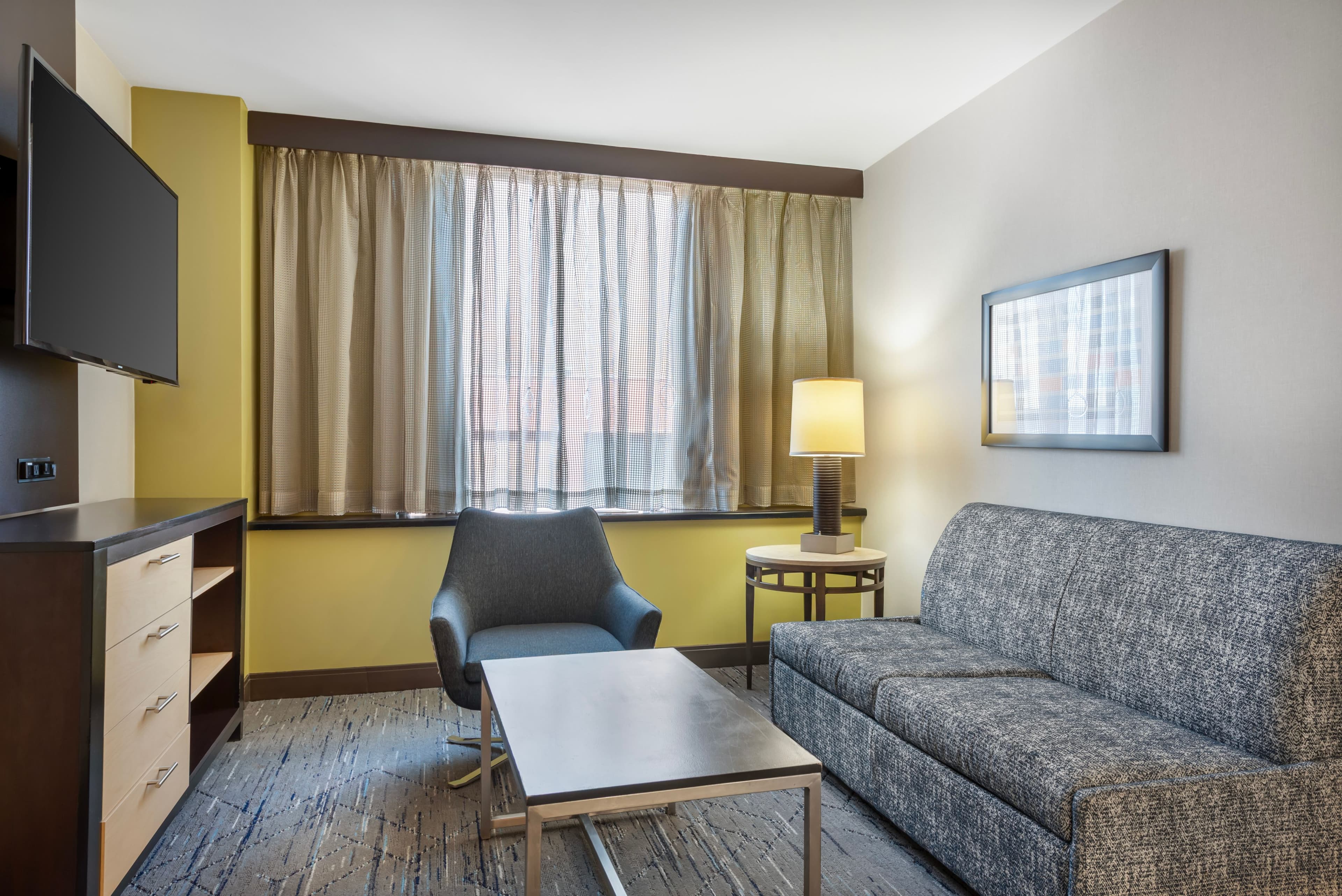 Holiday Inn Express Denver Downtown — 3