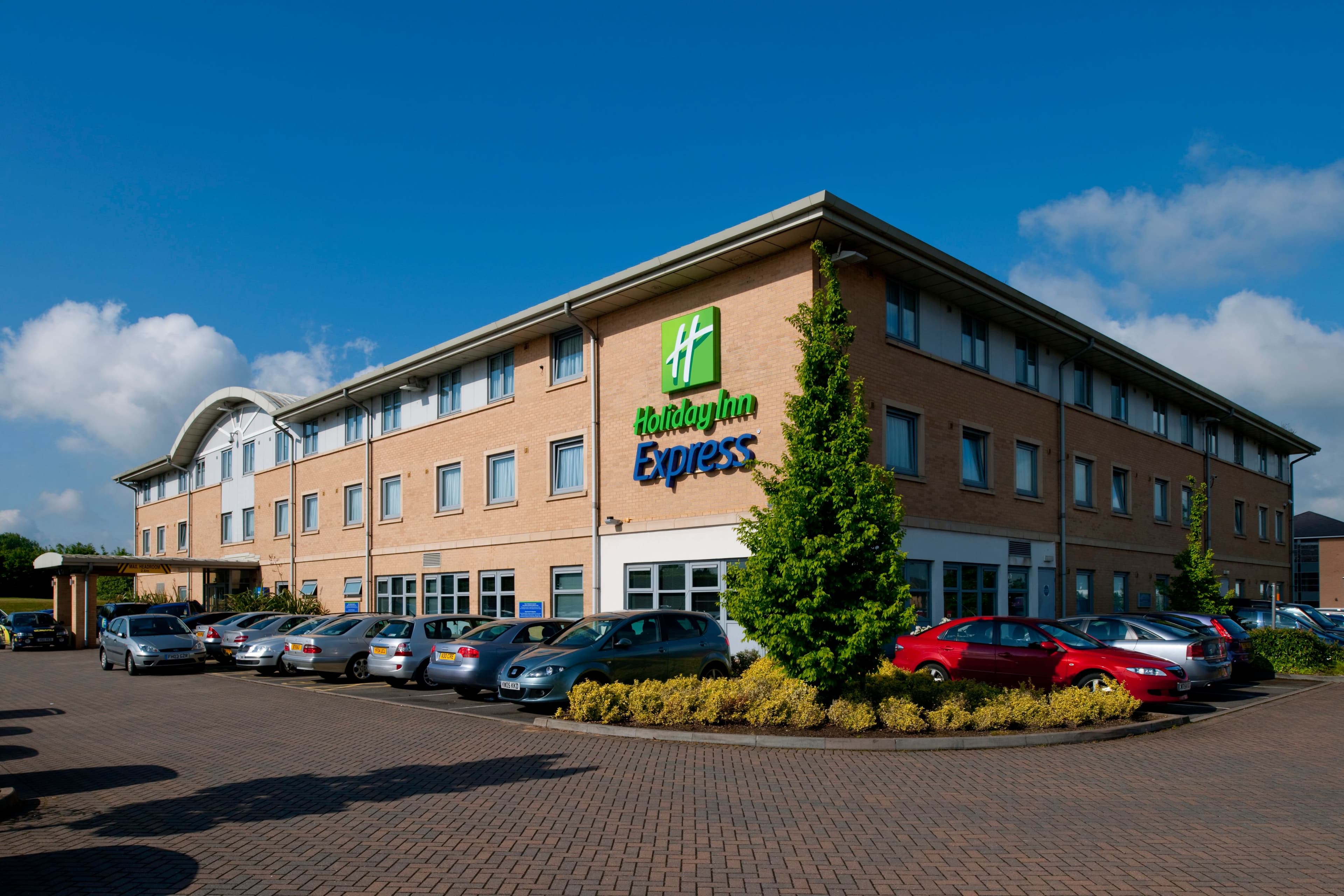 Holiday Inn Express East Midlands Airport - Image 1