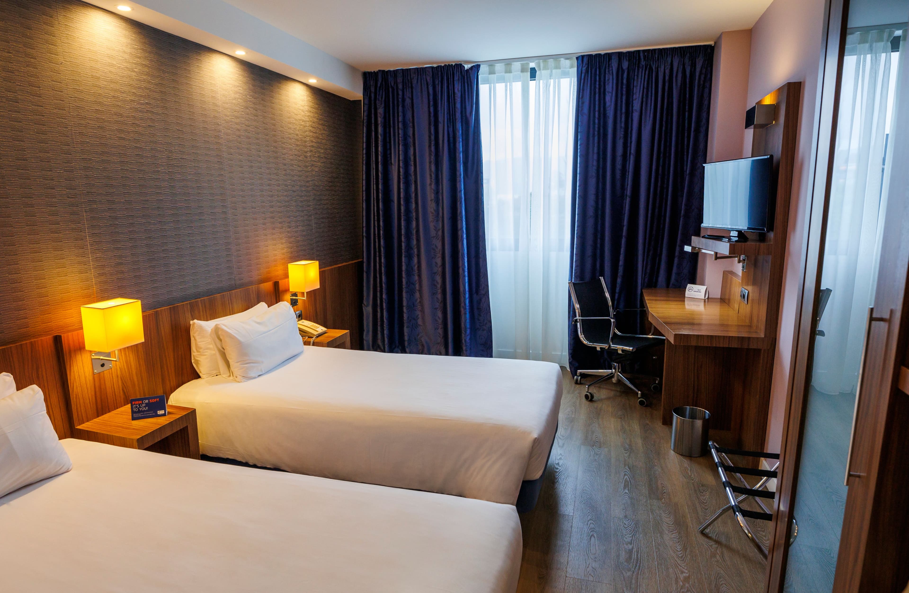 Holiday Inn Express Bilbao — 10