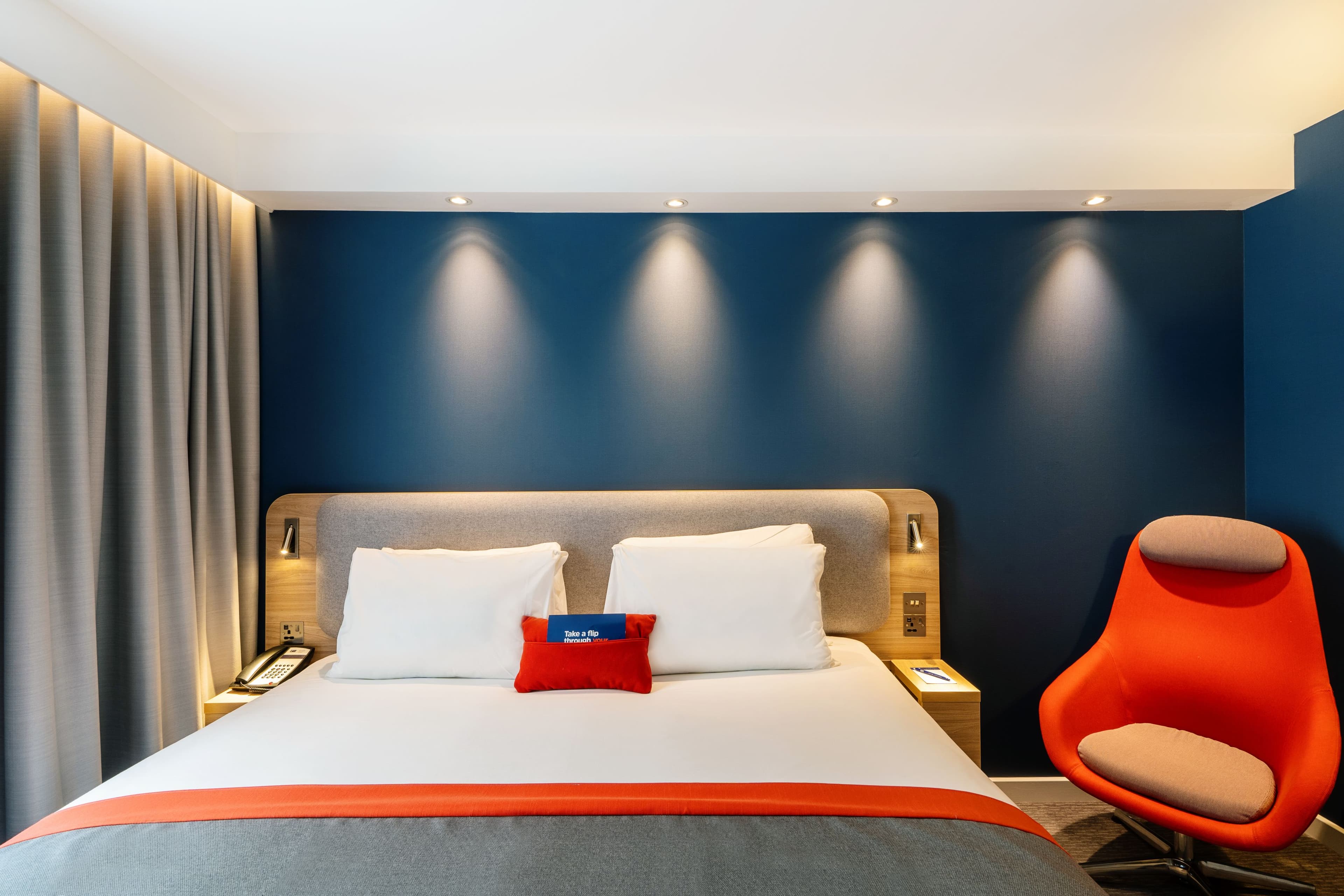 Holiday Inn Express Derry - Londonderry — 8