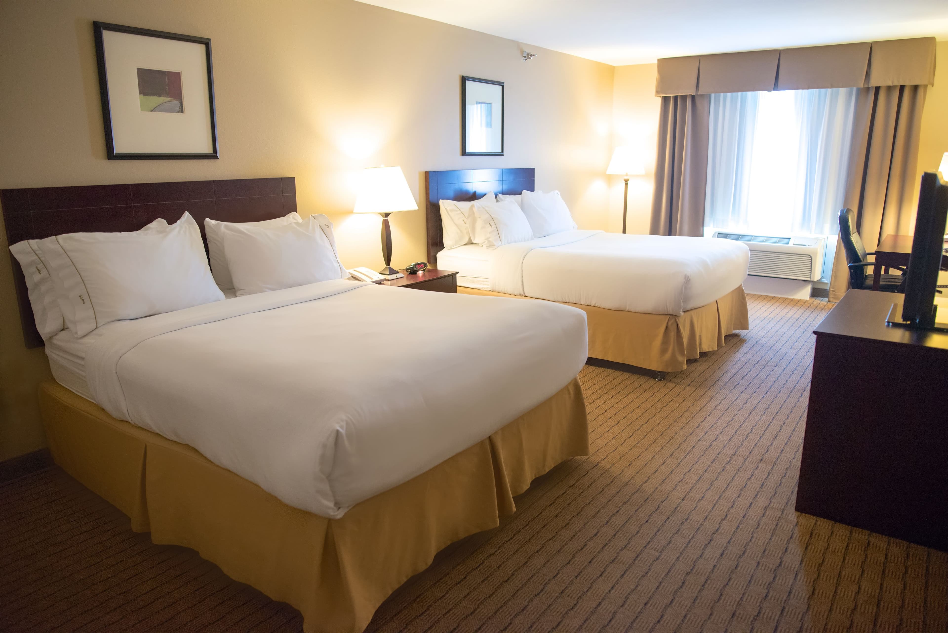 Holiday Inn Express Devils Lake — 27
