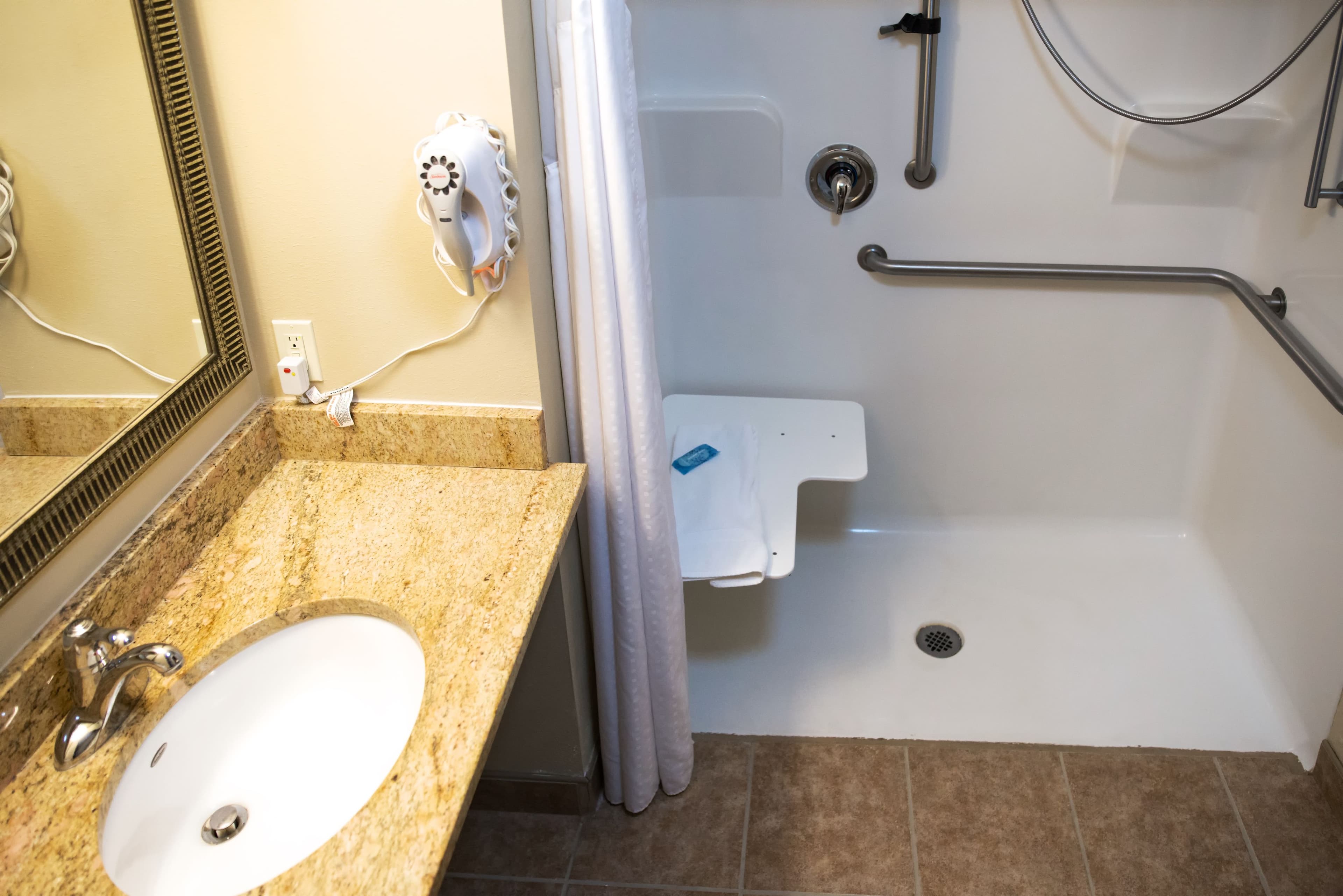 Holiday Inn Express Devils Lake — 45