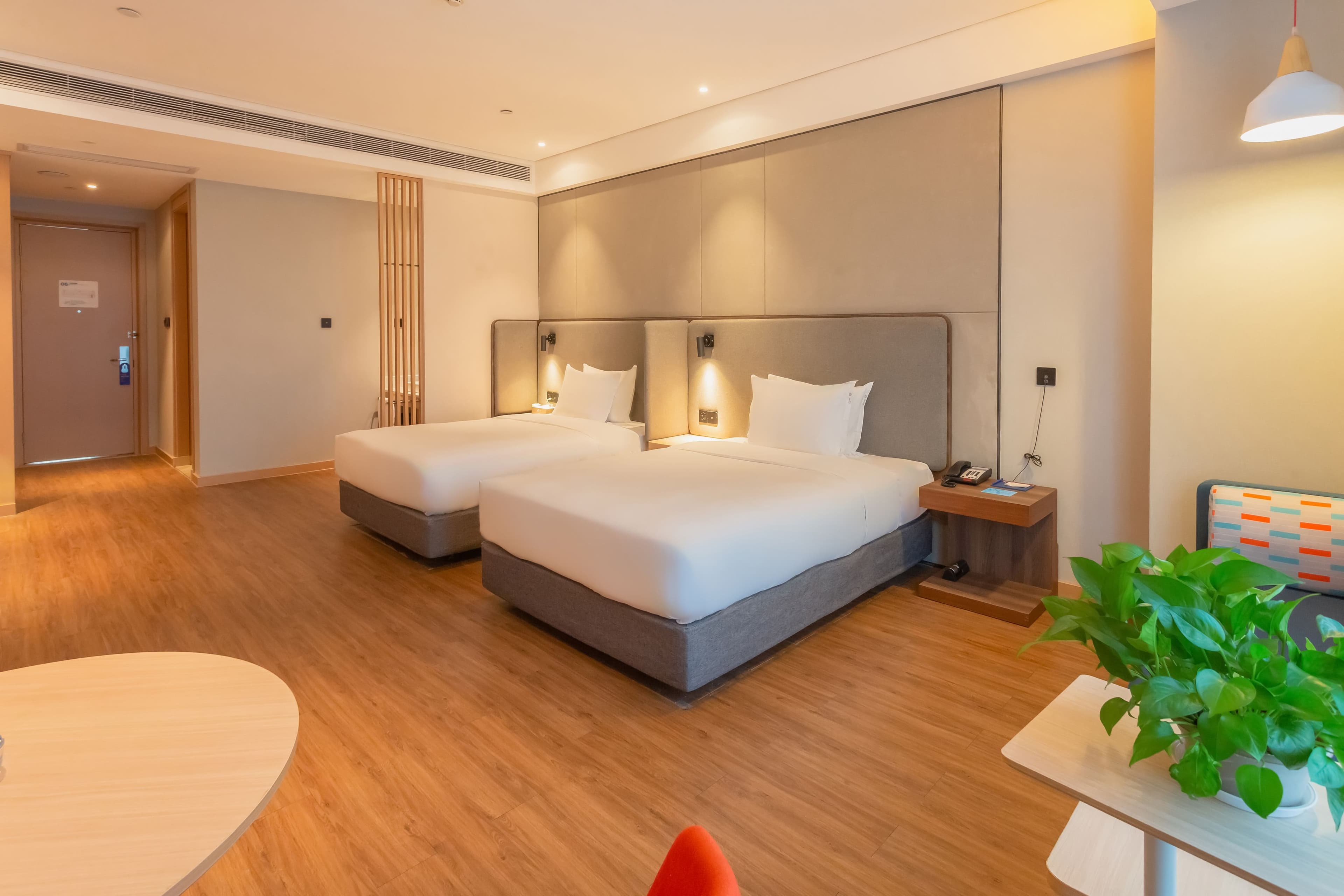 Holiday Inn Express Dongguan Shatian — 10