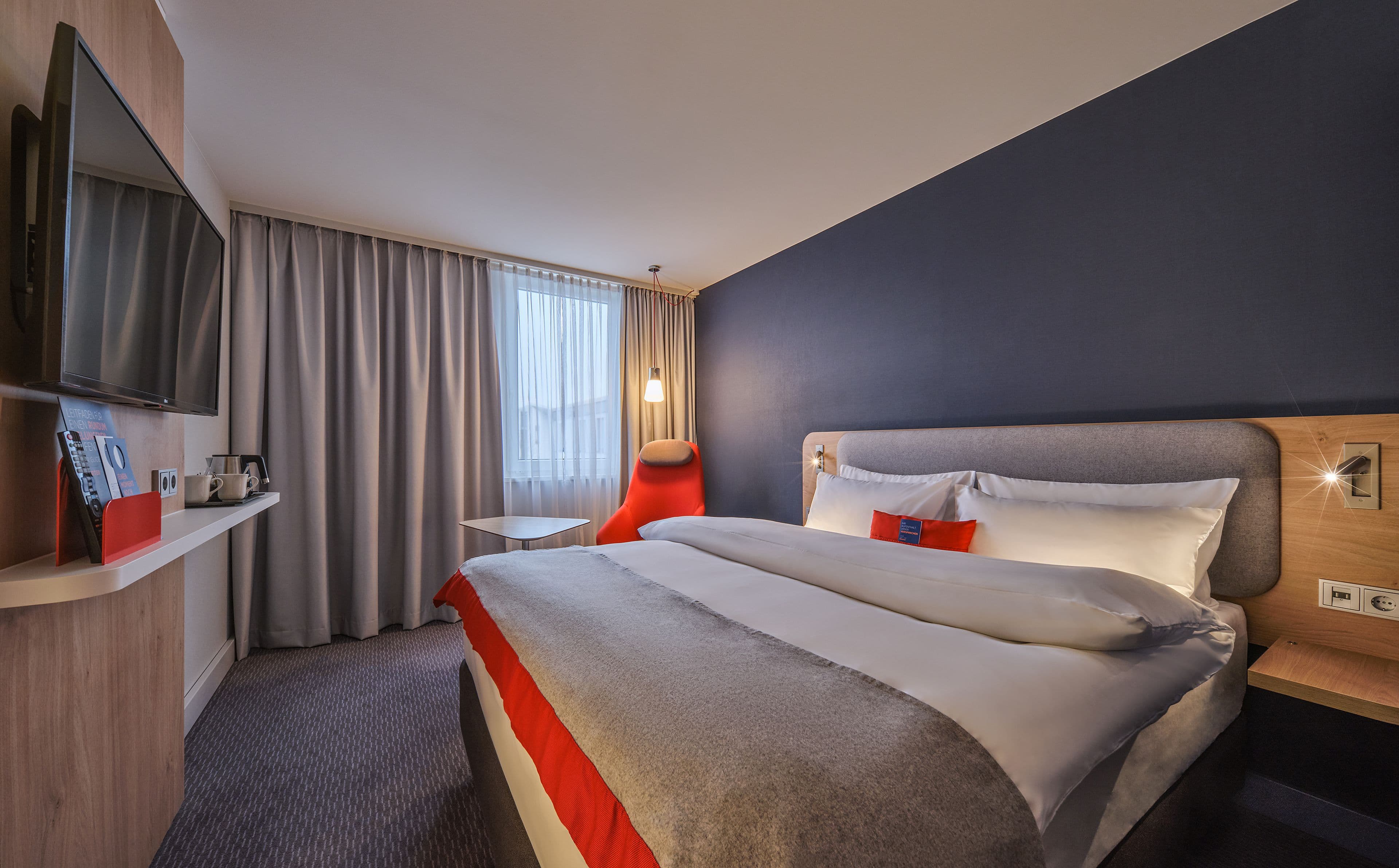 Holiday Inn Express Dortmund - Image 2