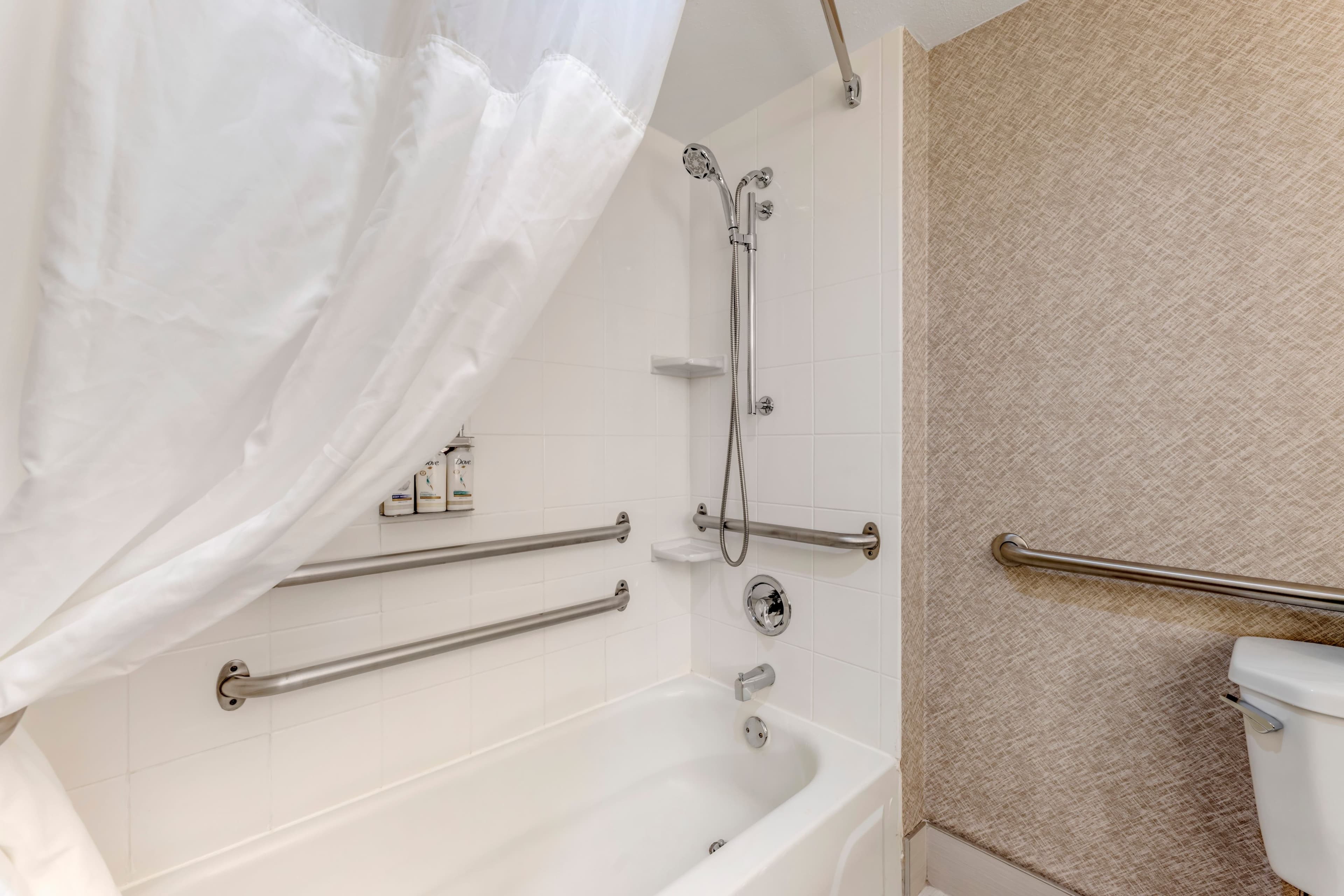 Holiday Inn Express Chicago-Downers Grove — 8