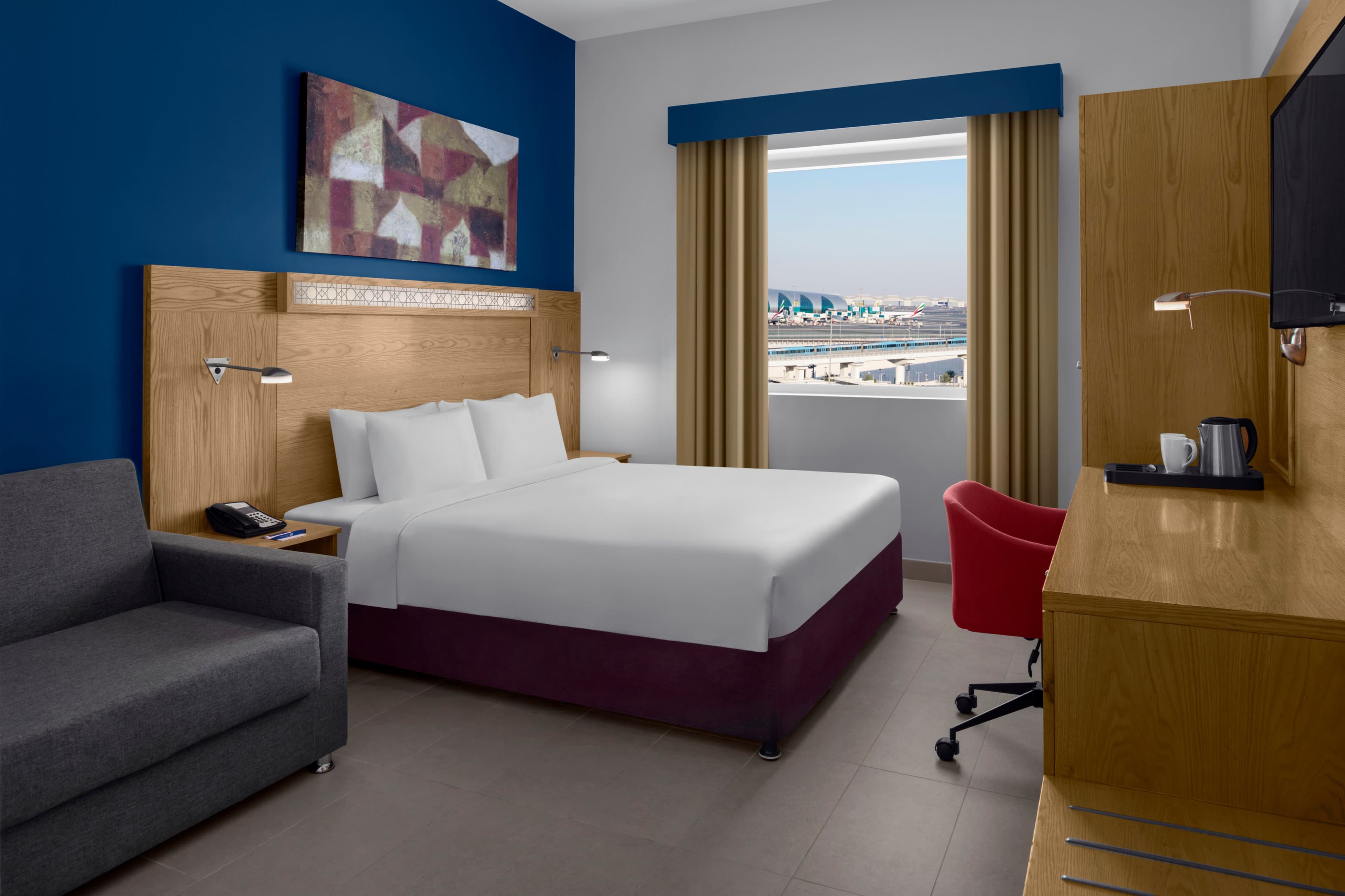 Holiday Inn Express Dubai Airport - Image 2