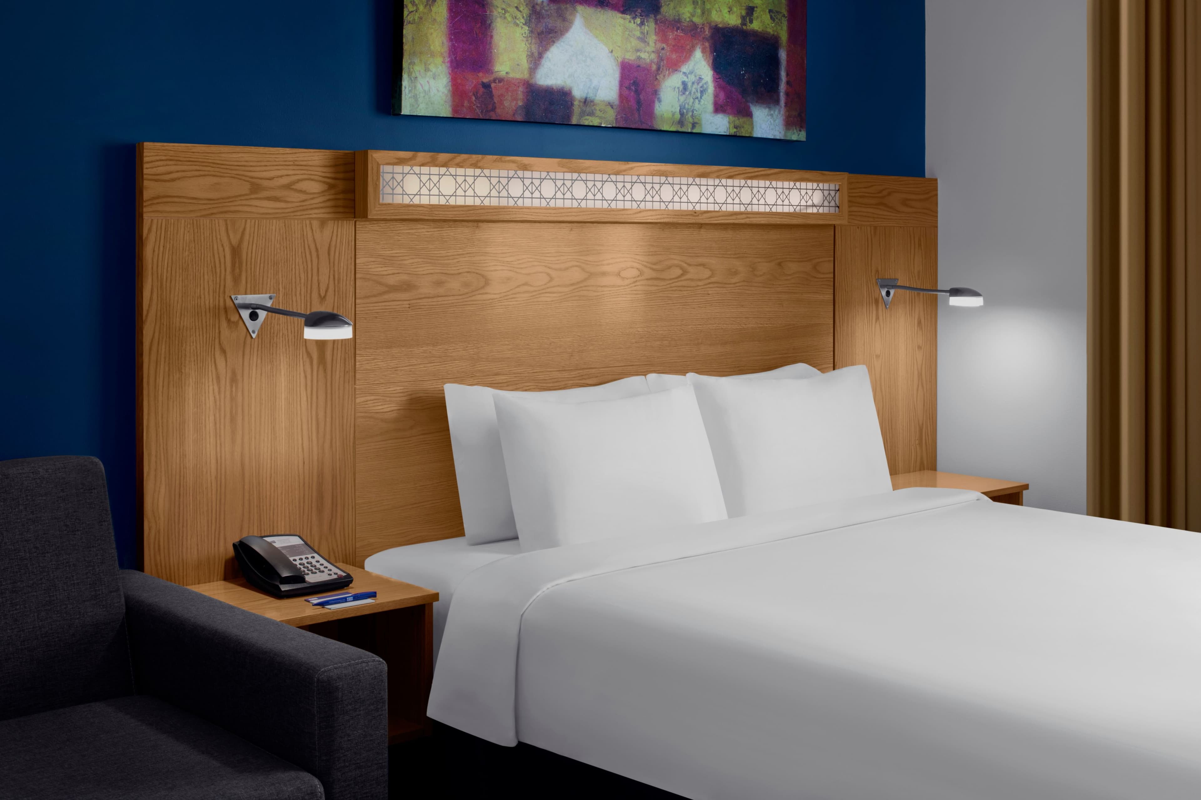 Holiday Inn Express Dubai Airport - Image 4