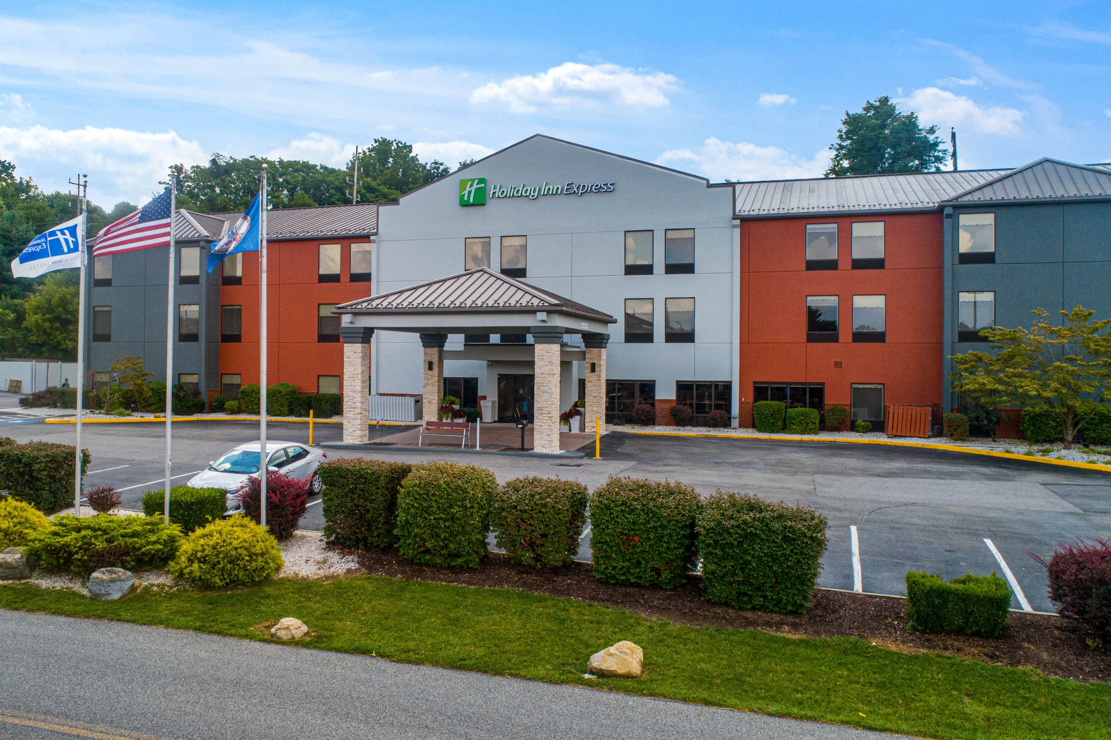 Holiday Inn Express Dublin - Image 1