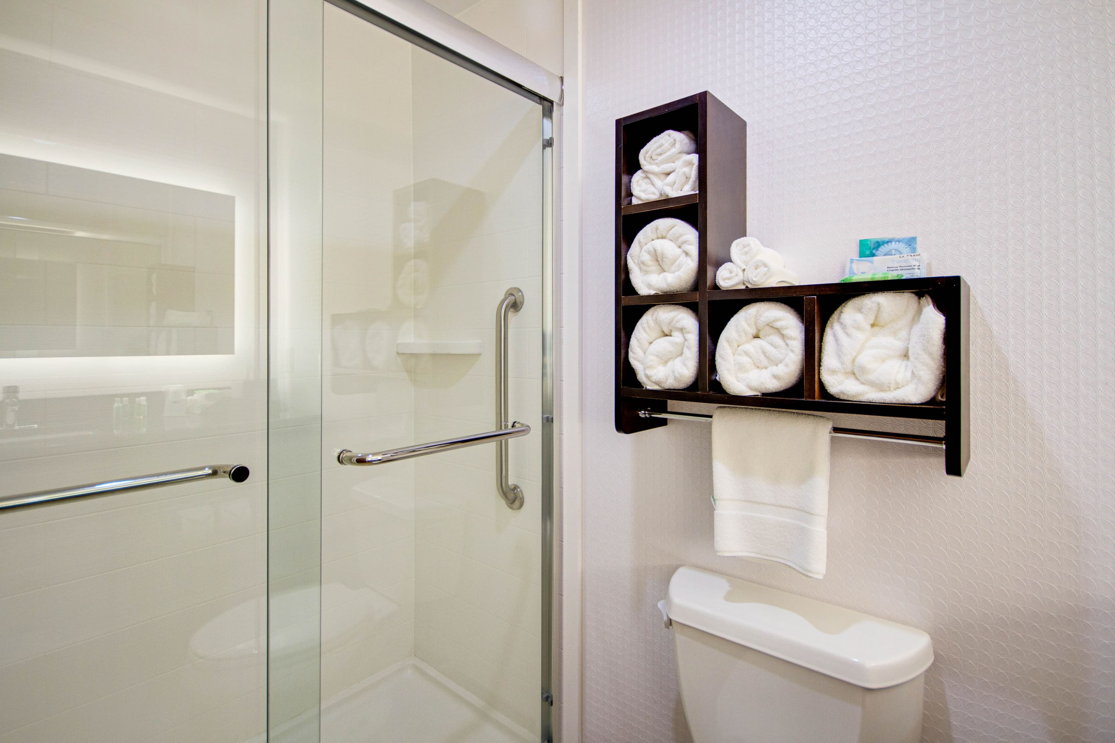 Holiday Inn Express Dublin - Image 5
