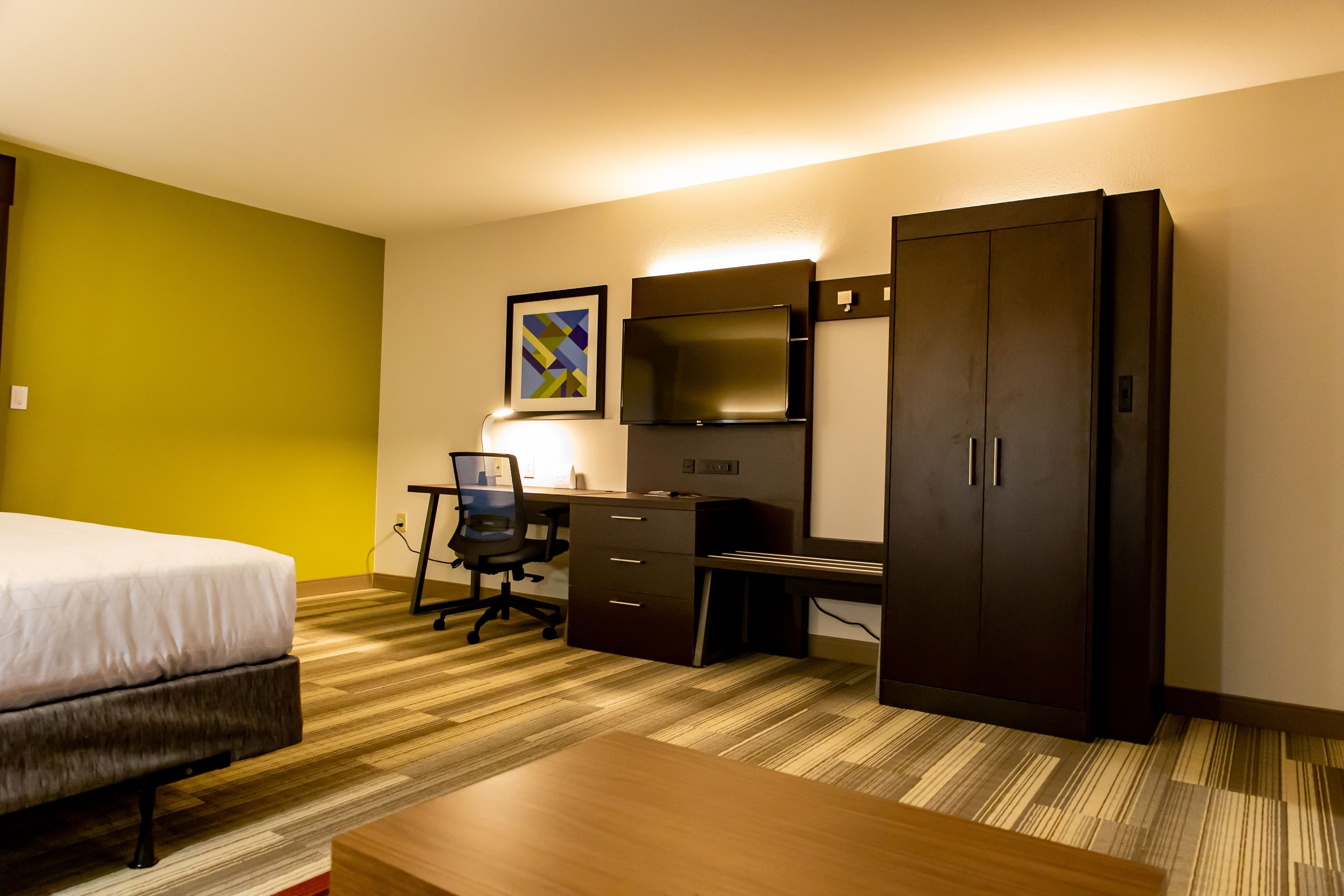 Holiday Inn Express Columbus - Dublin - Image 2