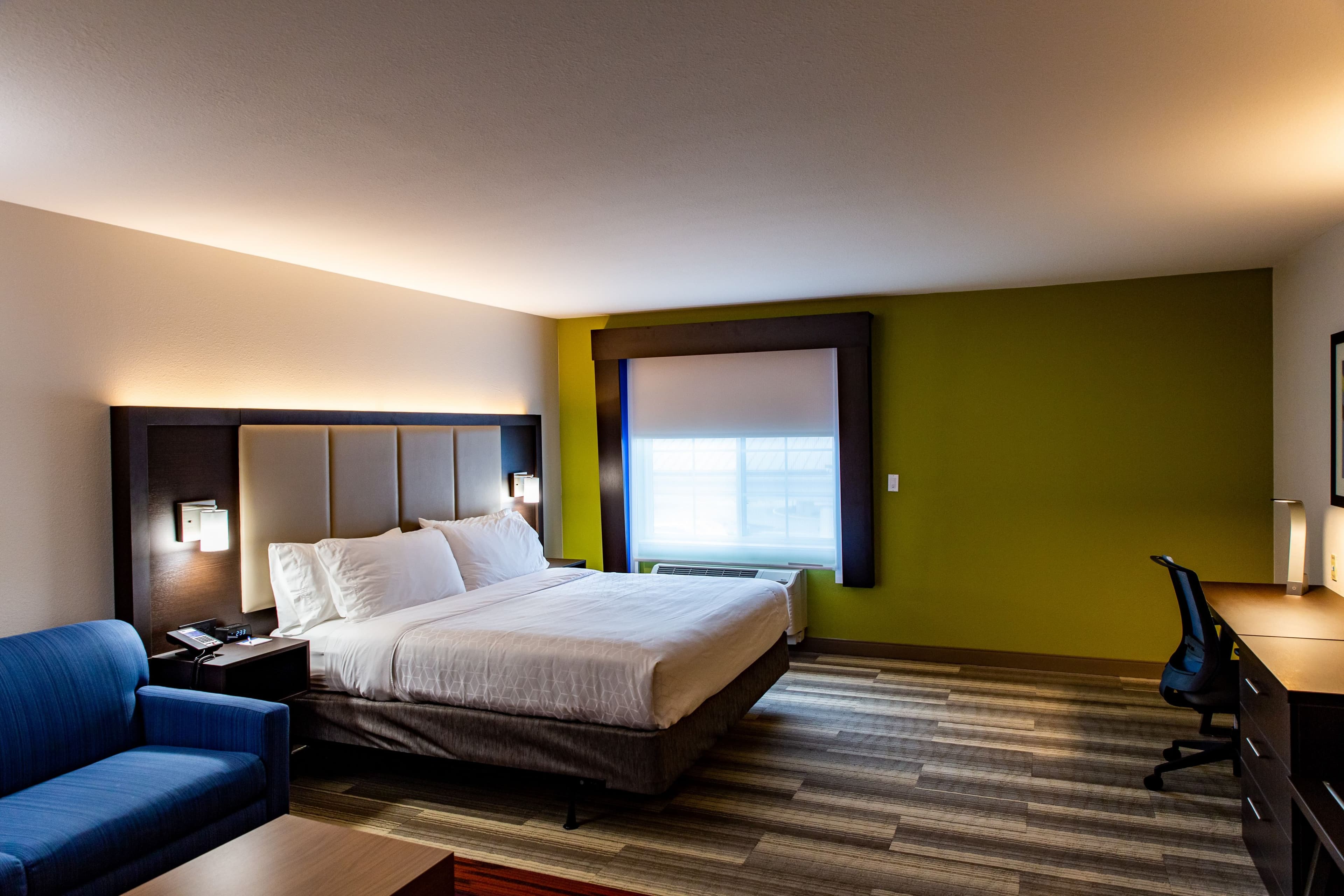 Holiday Inn Express Columbus - Dublin — 10