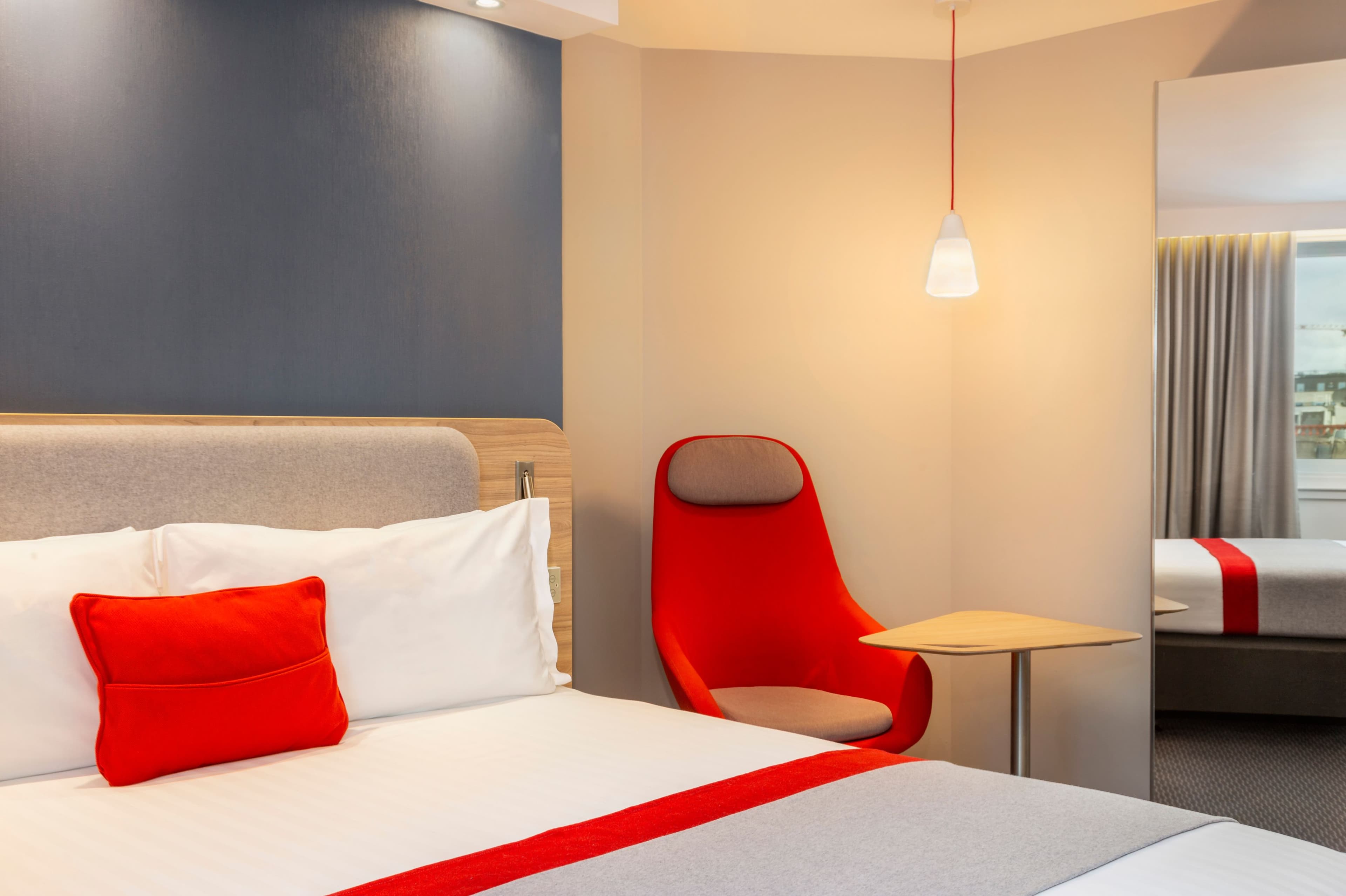 Holiday Inn Express Dublin City Centre - Image 4