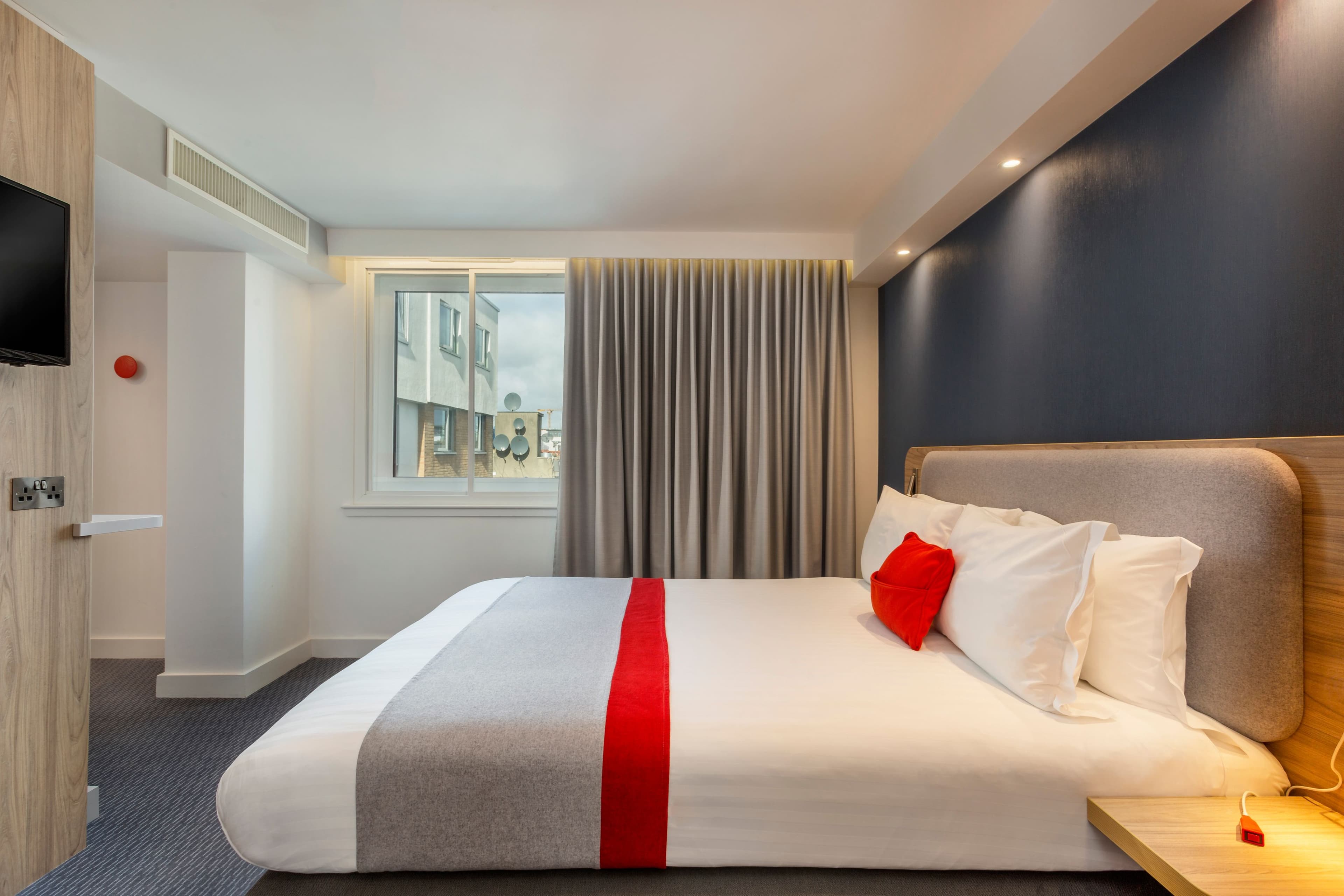Holiday Inn Express Dublin City Centre - Image 3