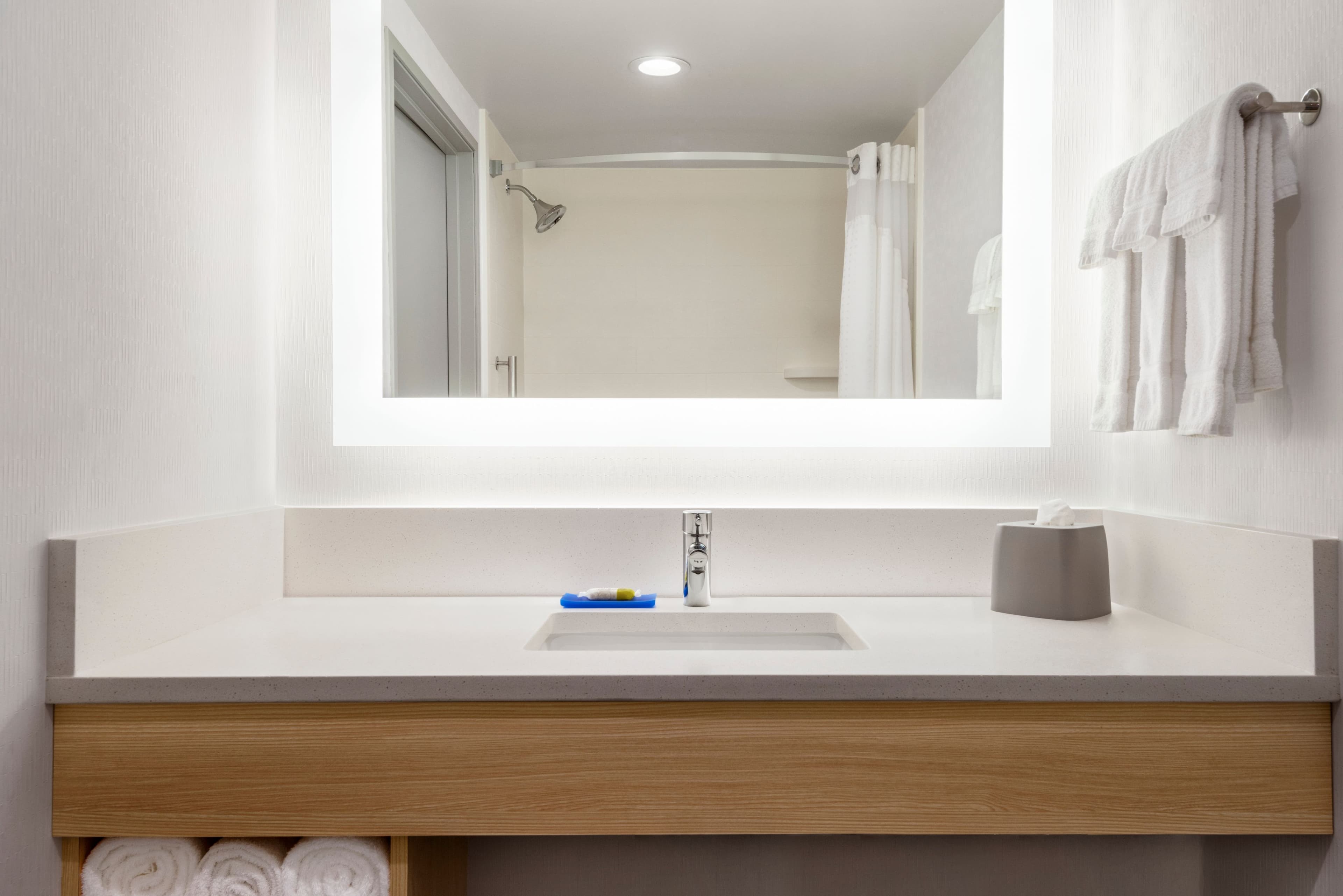 Holiday Inn Express Dumfries — 7