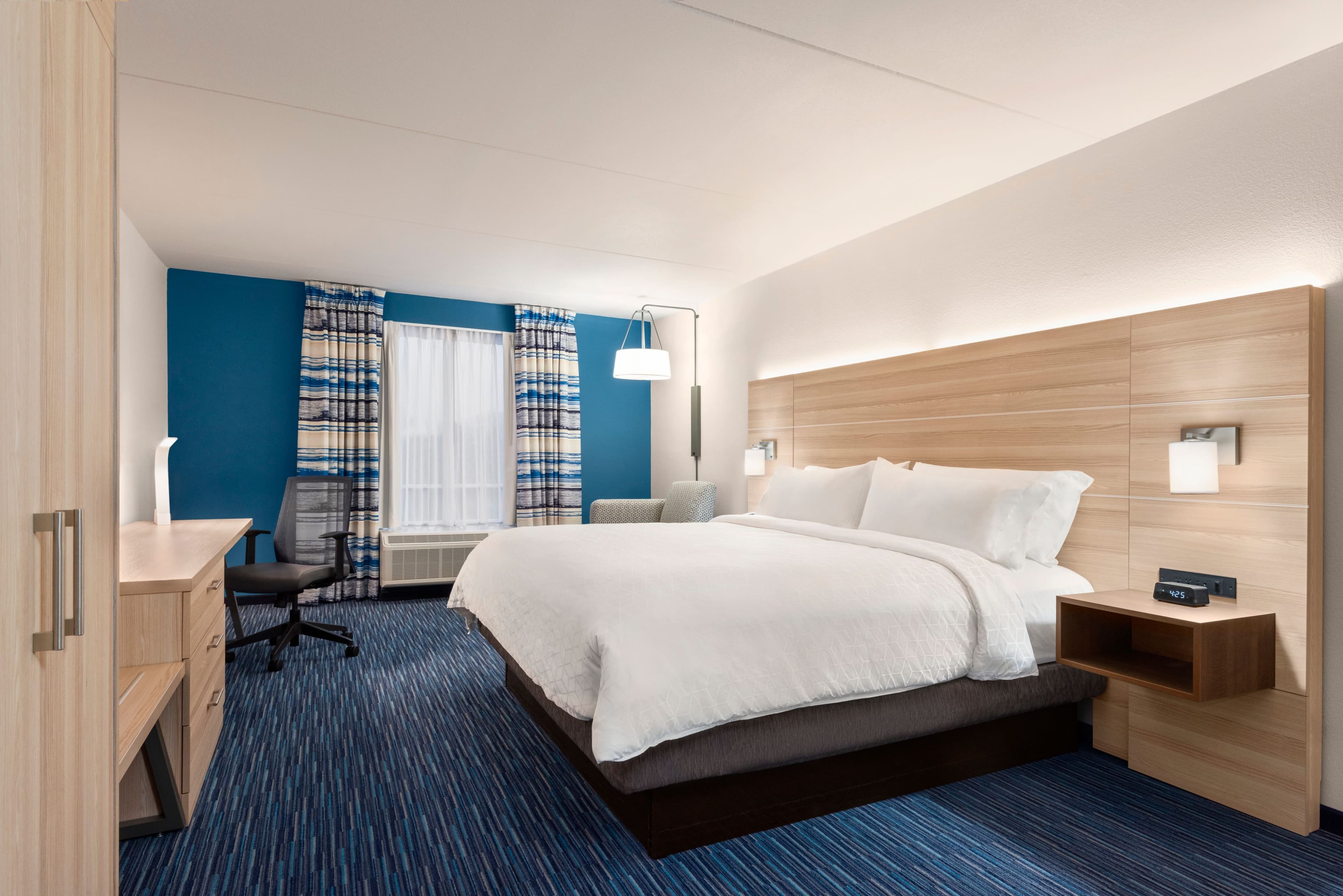 Holiday Inn Express Dumfries — 13