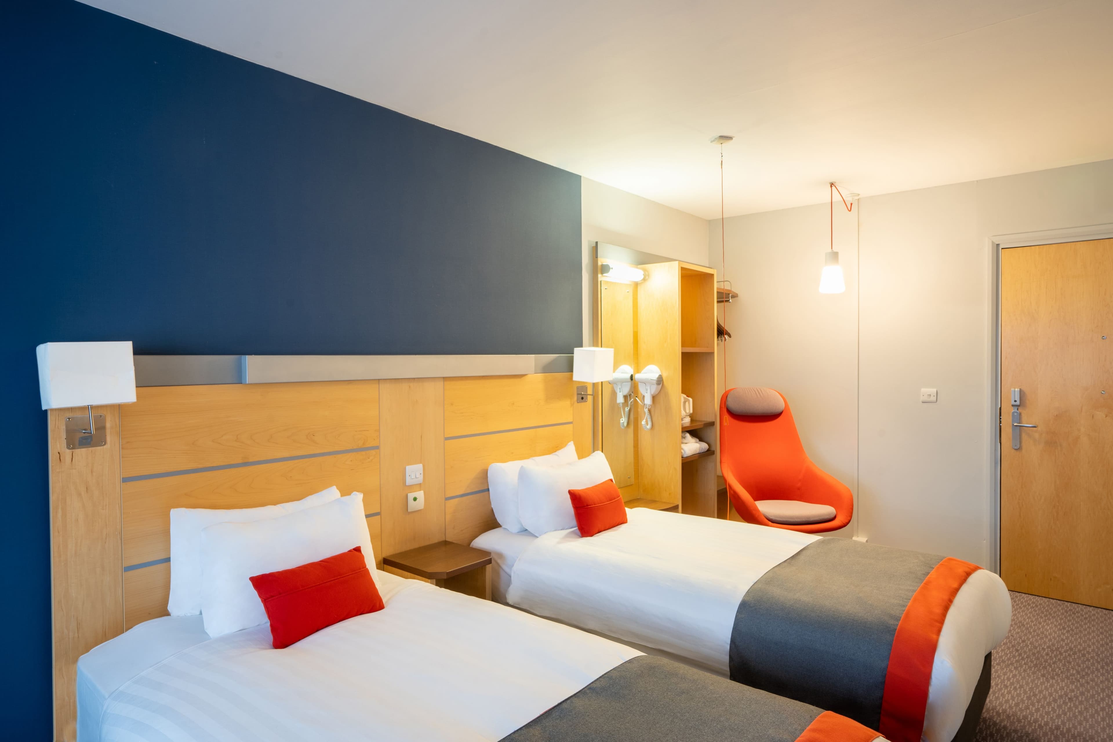 Holiday Inn Express Dundee — 26
