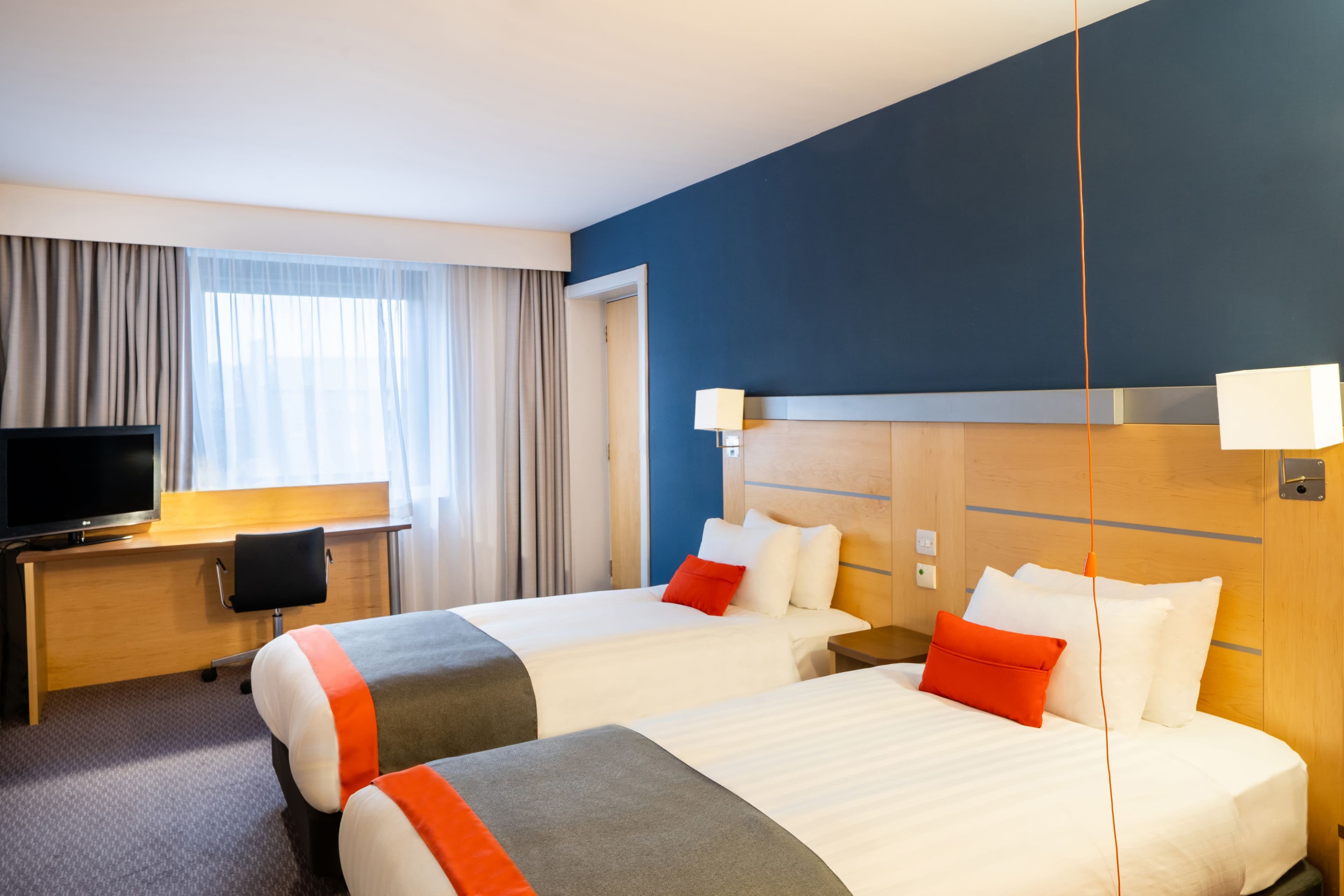 Holiday Inn Express Dundee — 33