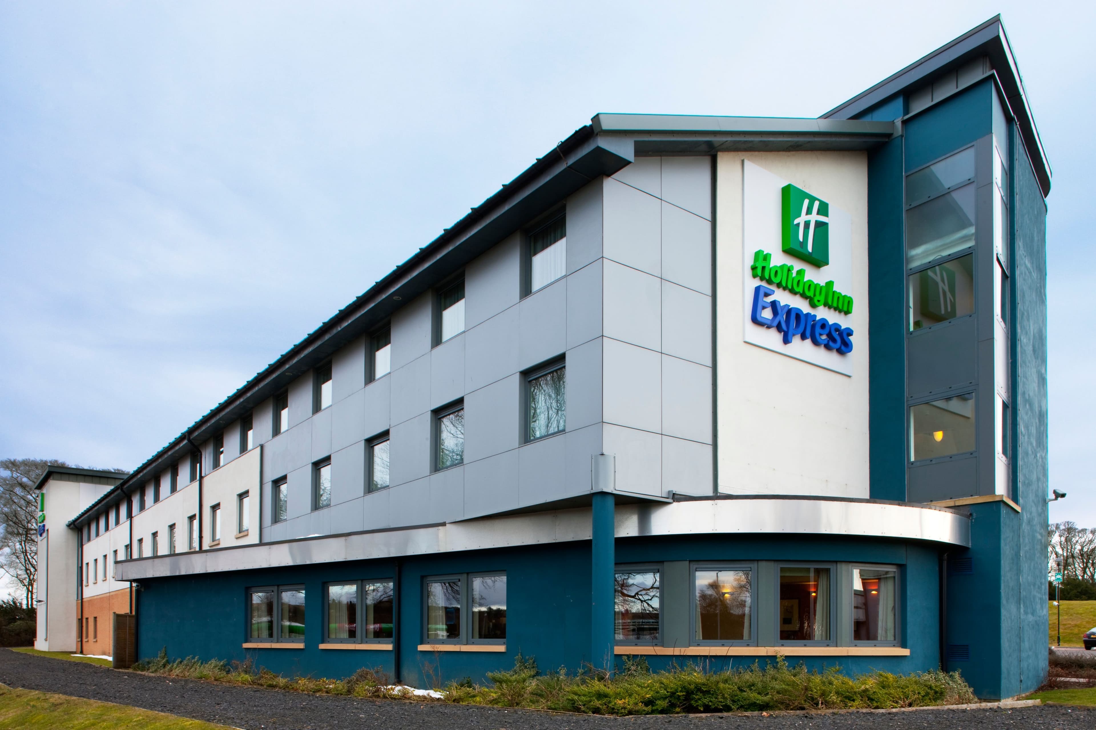 Holiday Inn Express Dunfermline - Image 1