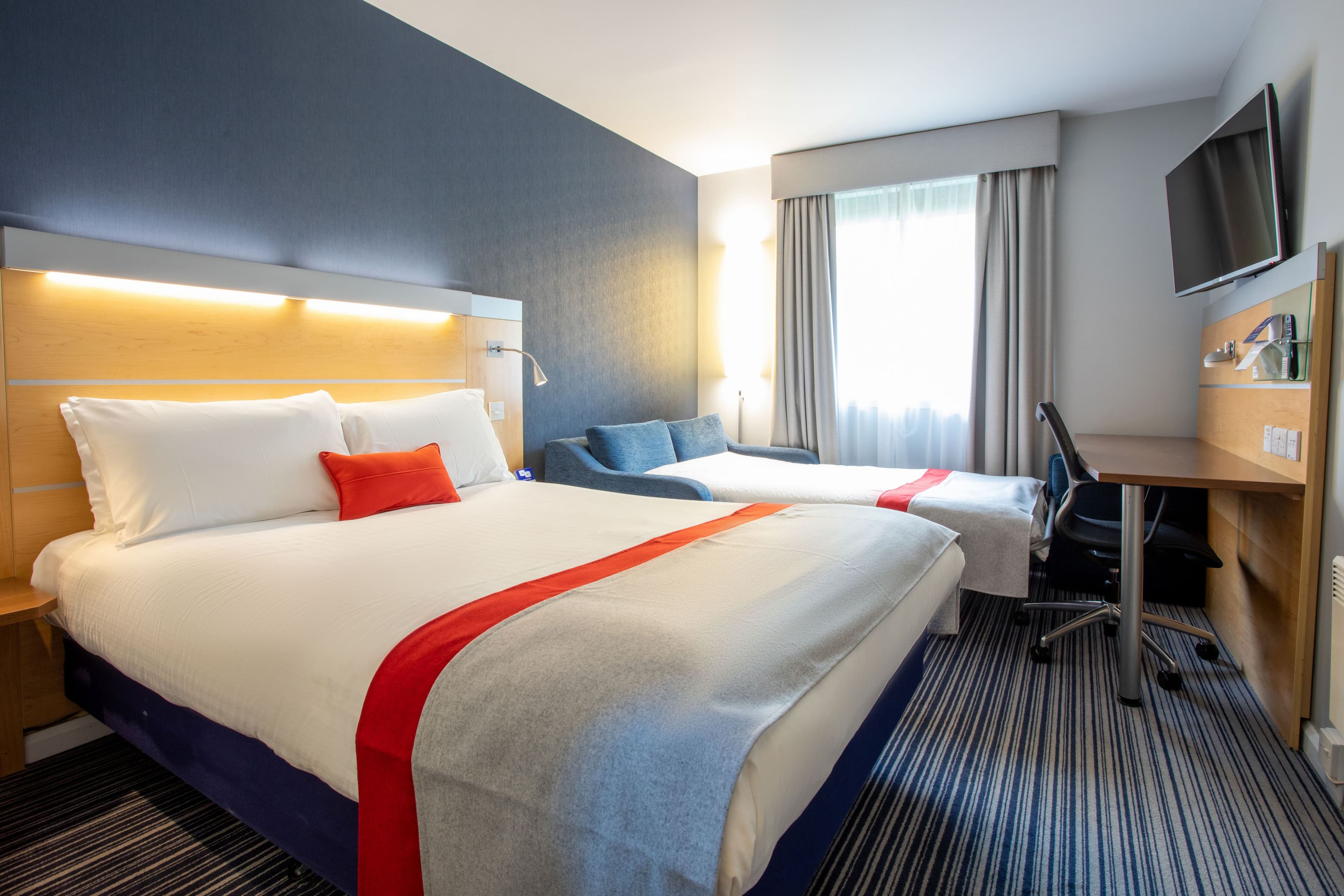 Holiday Inn Express Dunfermline — 19
