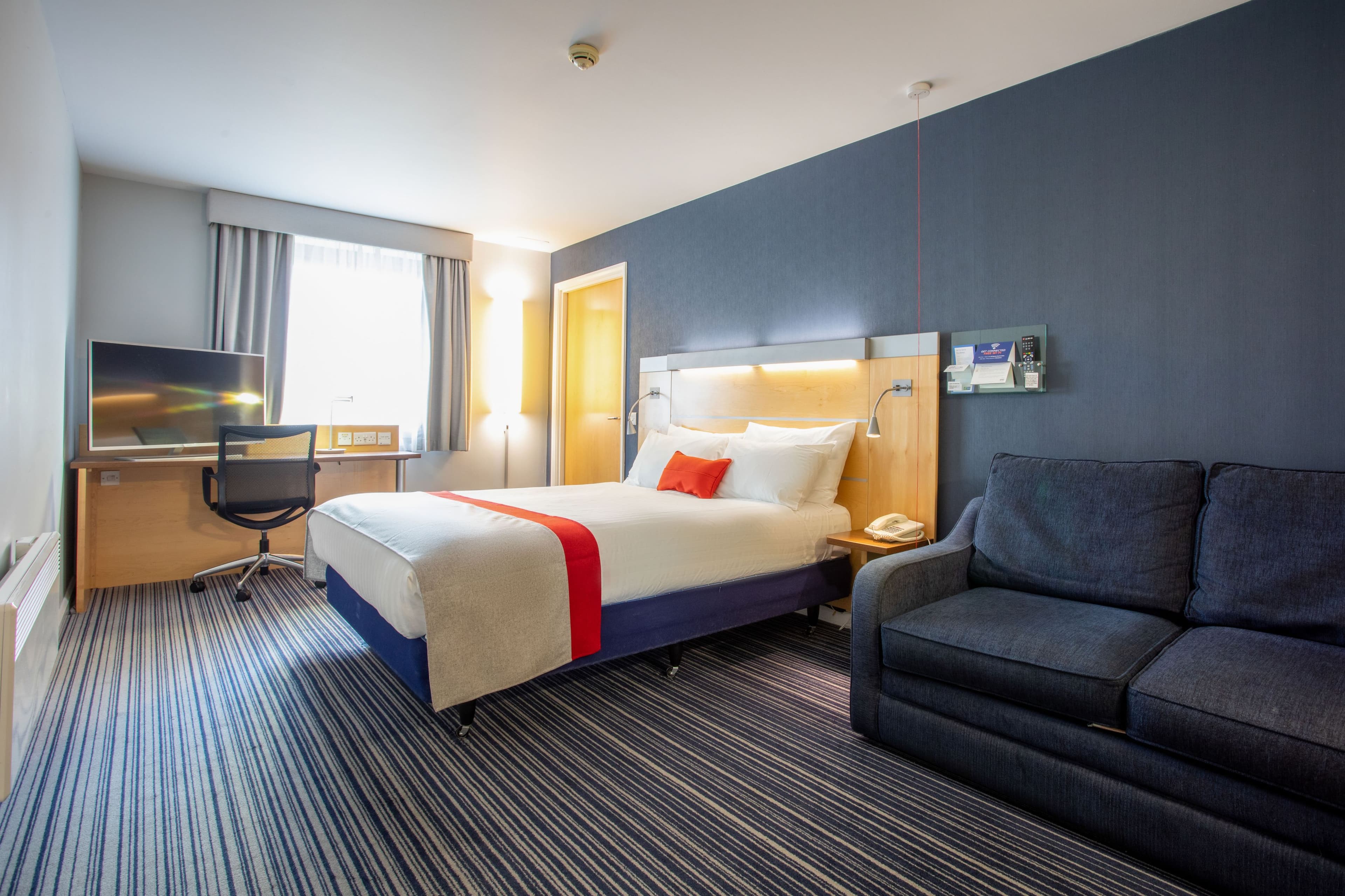 1 Double Accessible Sofa Bed with Free Hot Breakfast - Image 1
