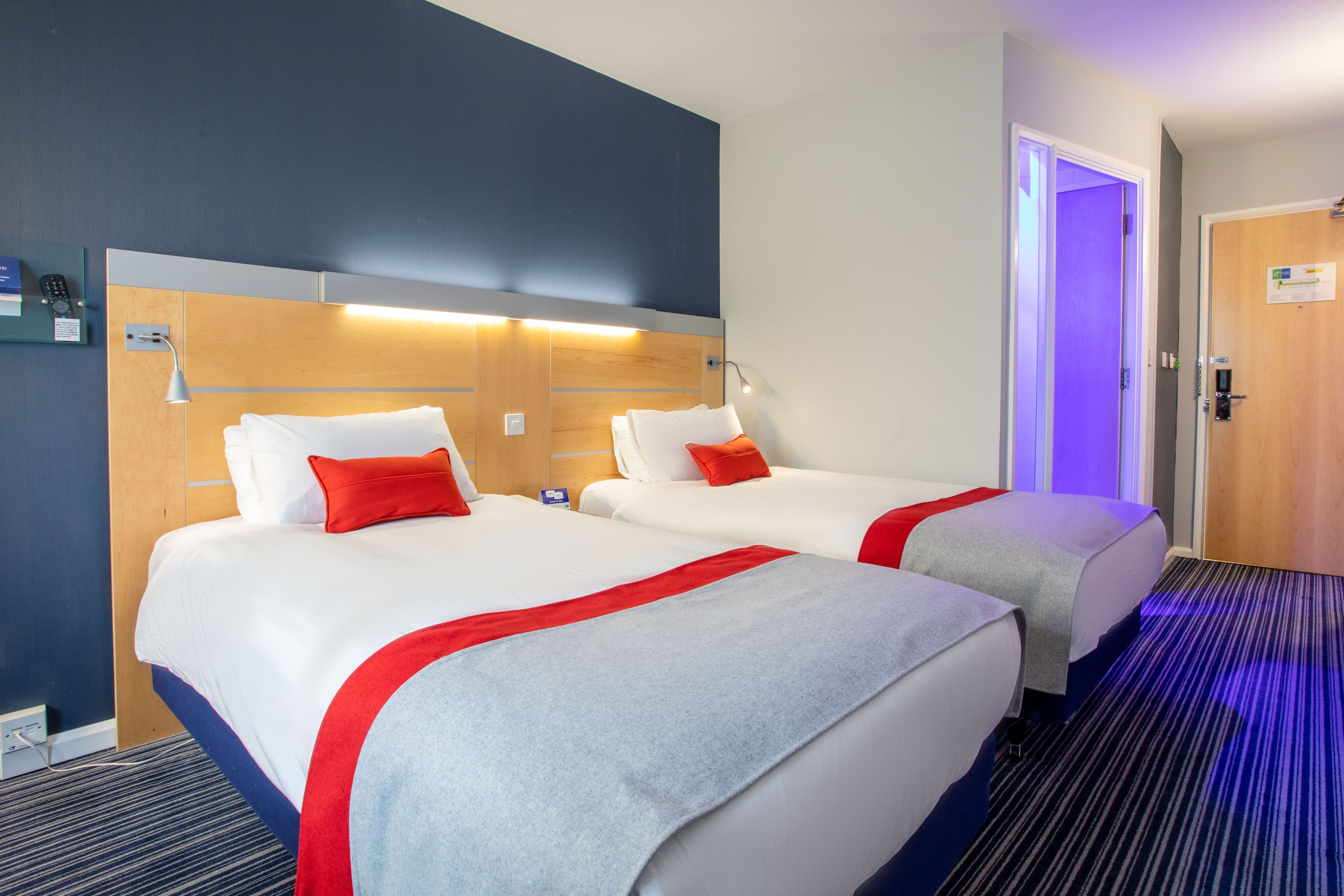 Holiday Inn Express Dunfermline — 35