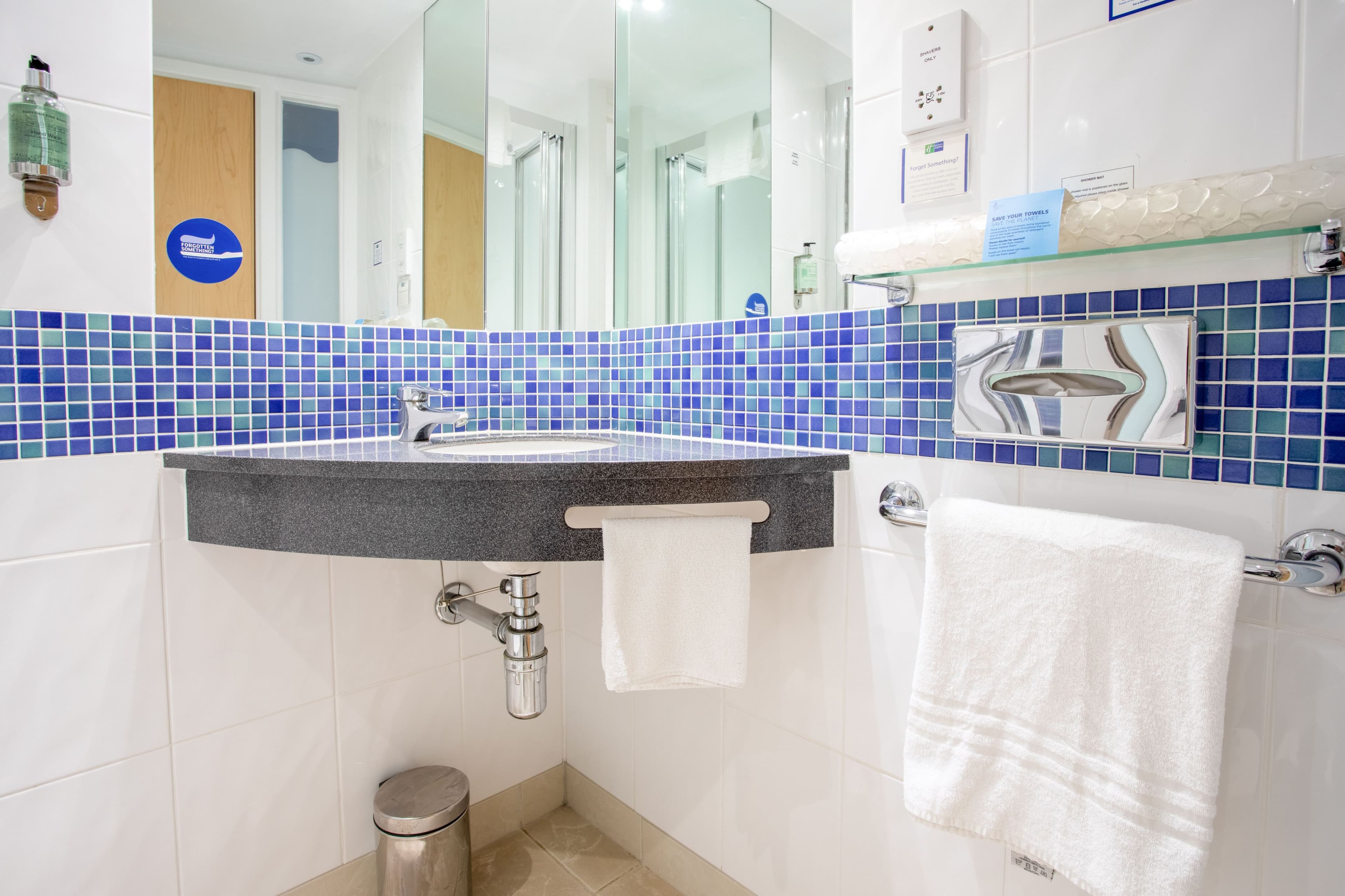 Holiday Inn Express Dunfermline — 10