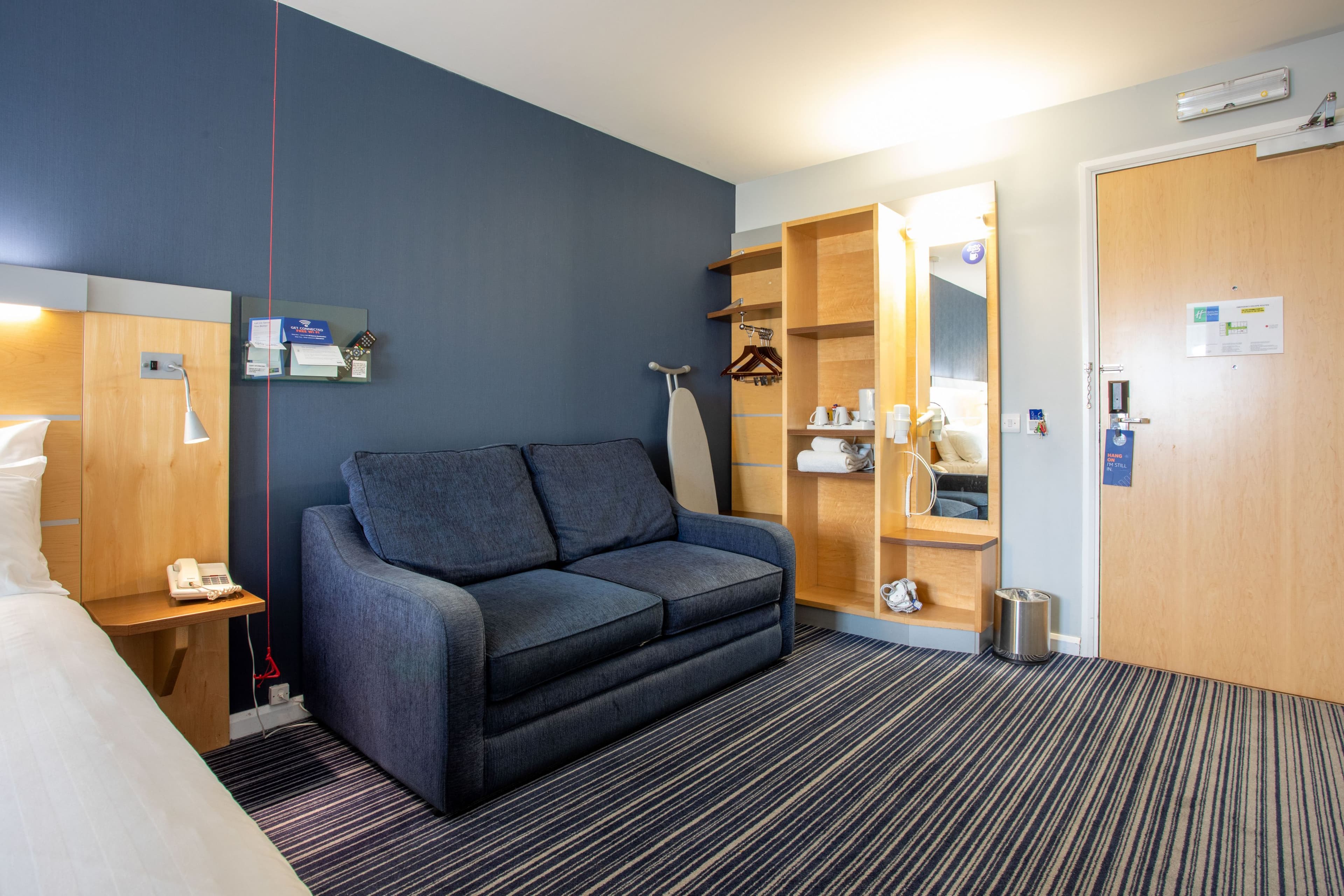 1 Double Accessible Sofa Bed with Free Hot Breakfast - Image 4