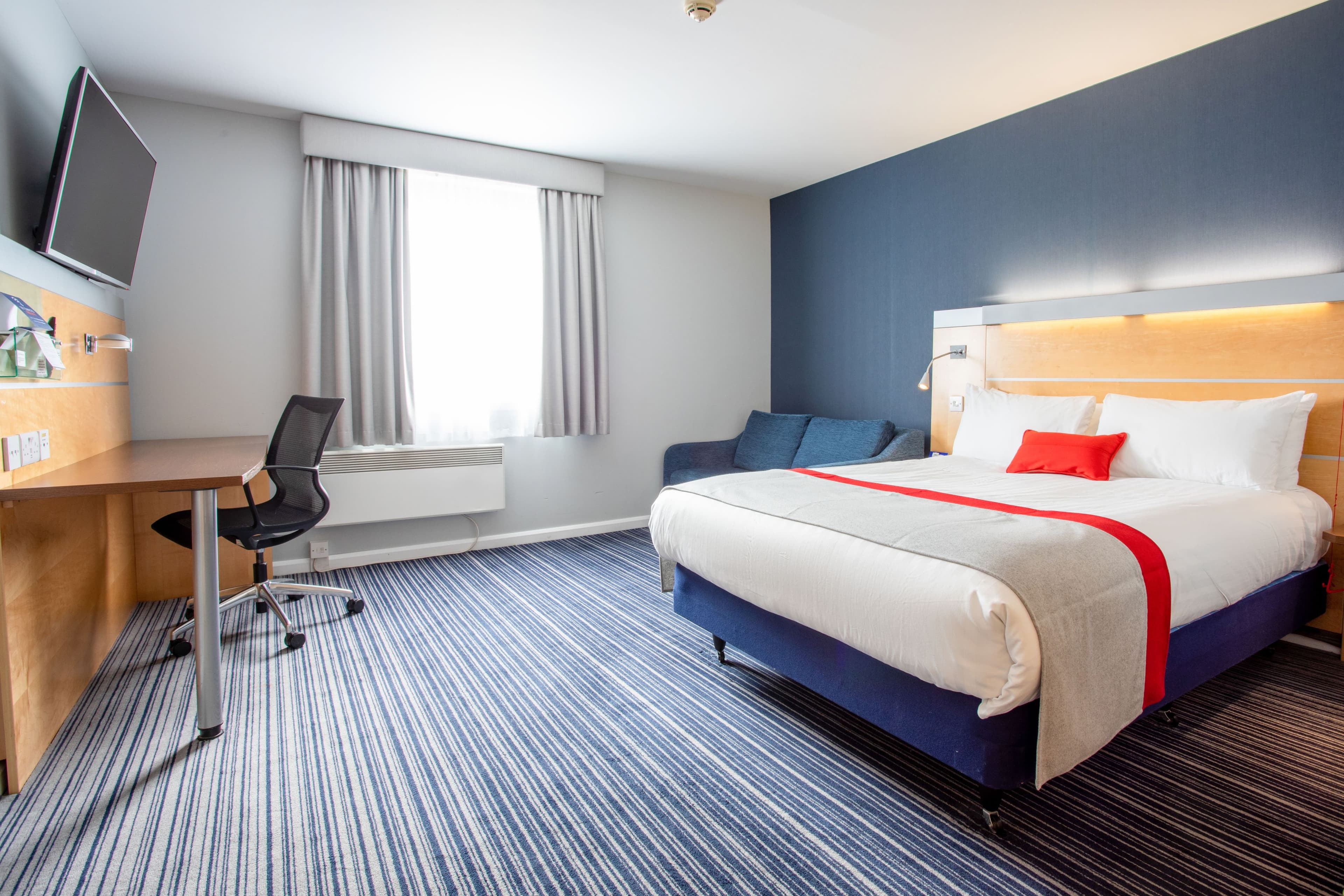 1 Double Accessible Sofa Bed with Free Hot Breakfast - Image 2